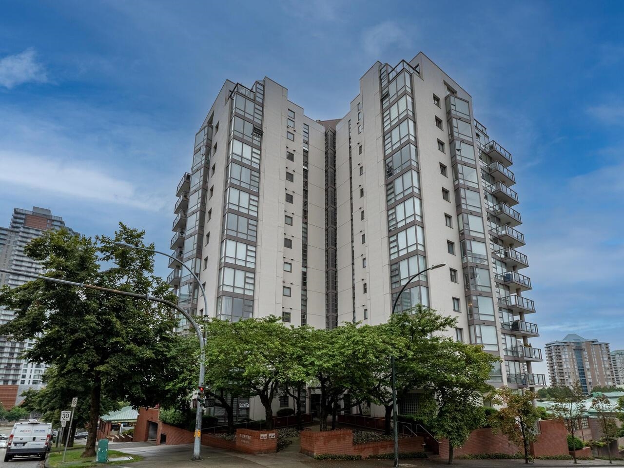 Ph3 98 Tenth Street, New Westminster, Downtown NW, V3M 6L8 1