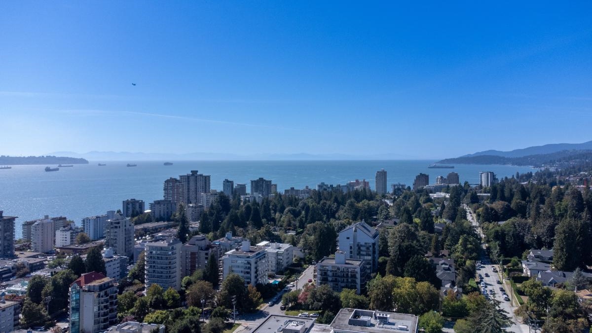 1403 650 16th Street, West Vancouver, Ambleside, V7V 3R9 23