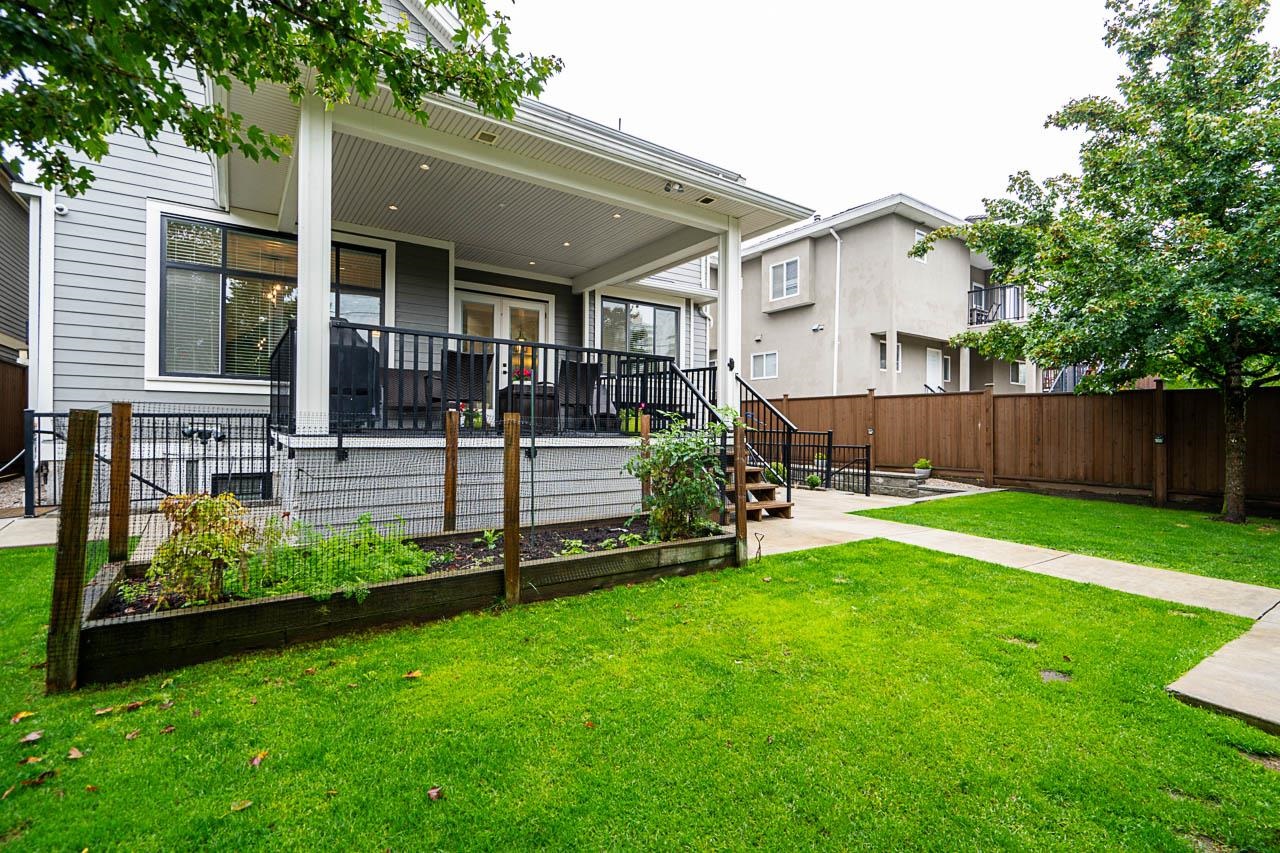 816 Edinburgh Street, New Westminster, Moody Park, V3M 2V3 33