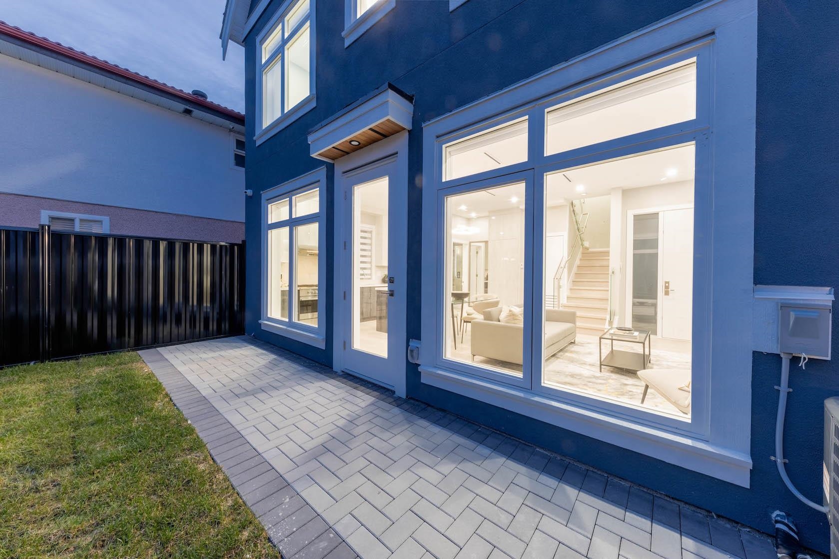 Listing image of 5350 LANARK STREET