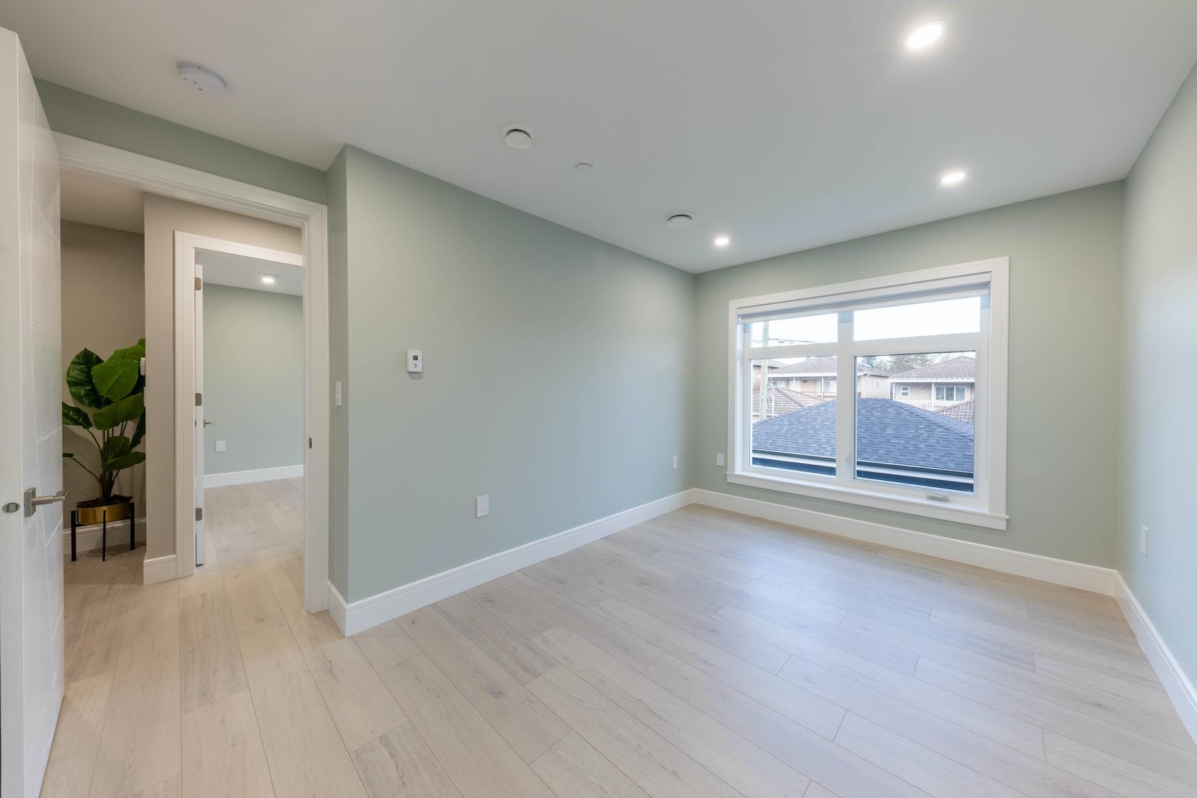 Listing image of 5350 LANARK STREET