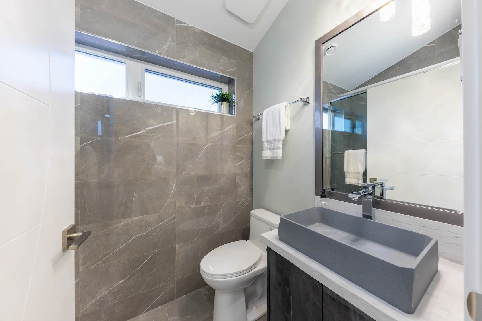 Listing image of 5350 LANARK STREET