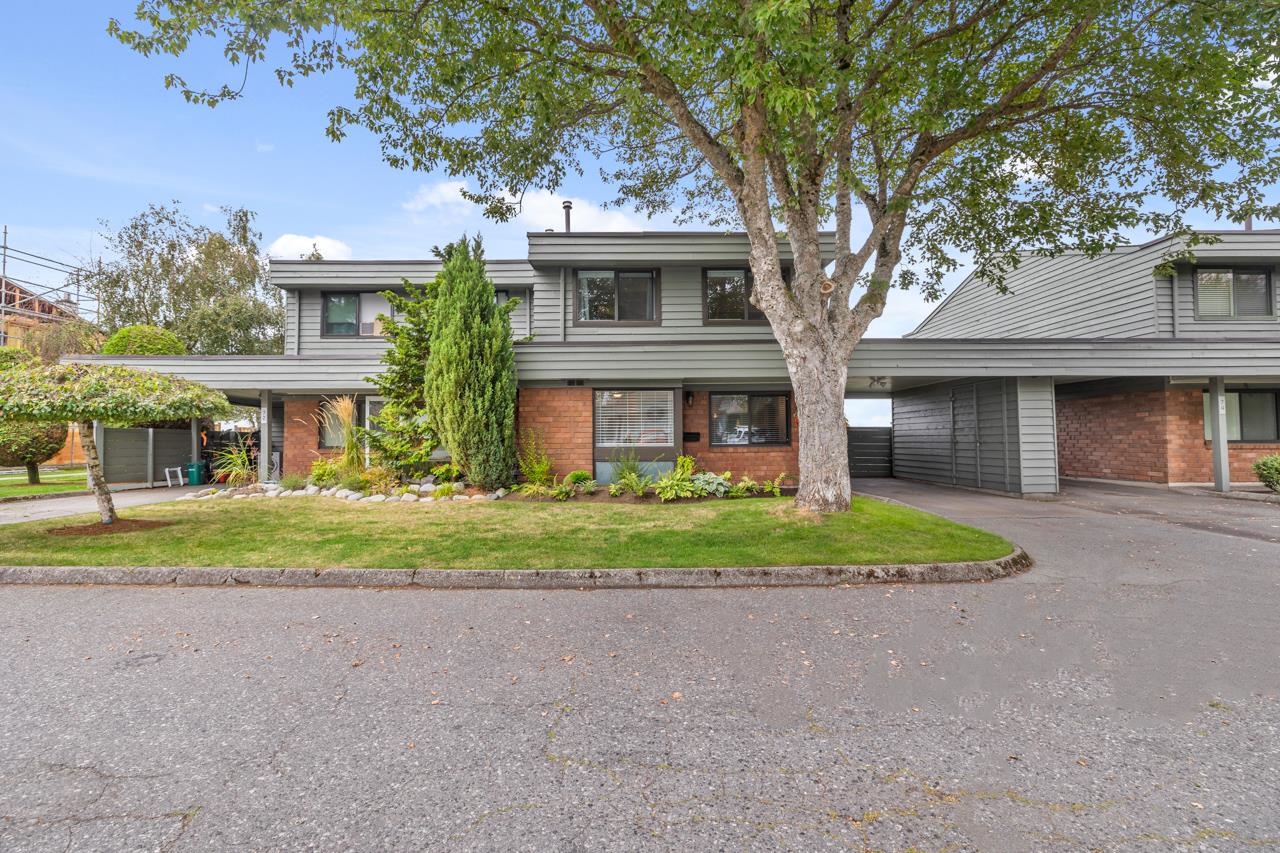 Seafair Townhouse for sale:  4 bedroom 1,455 sq.ft. (Listed 2024-09-04)