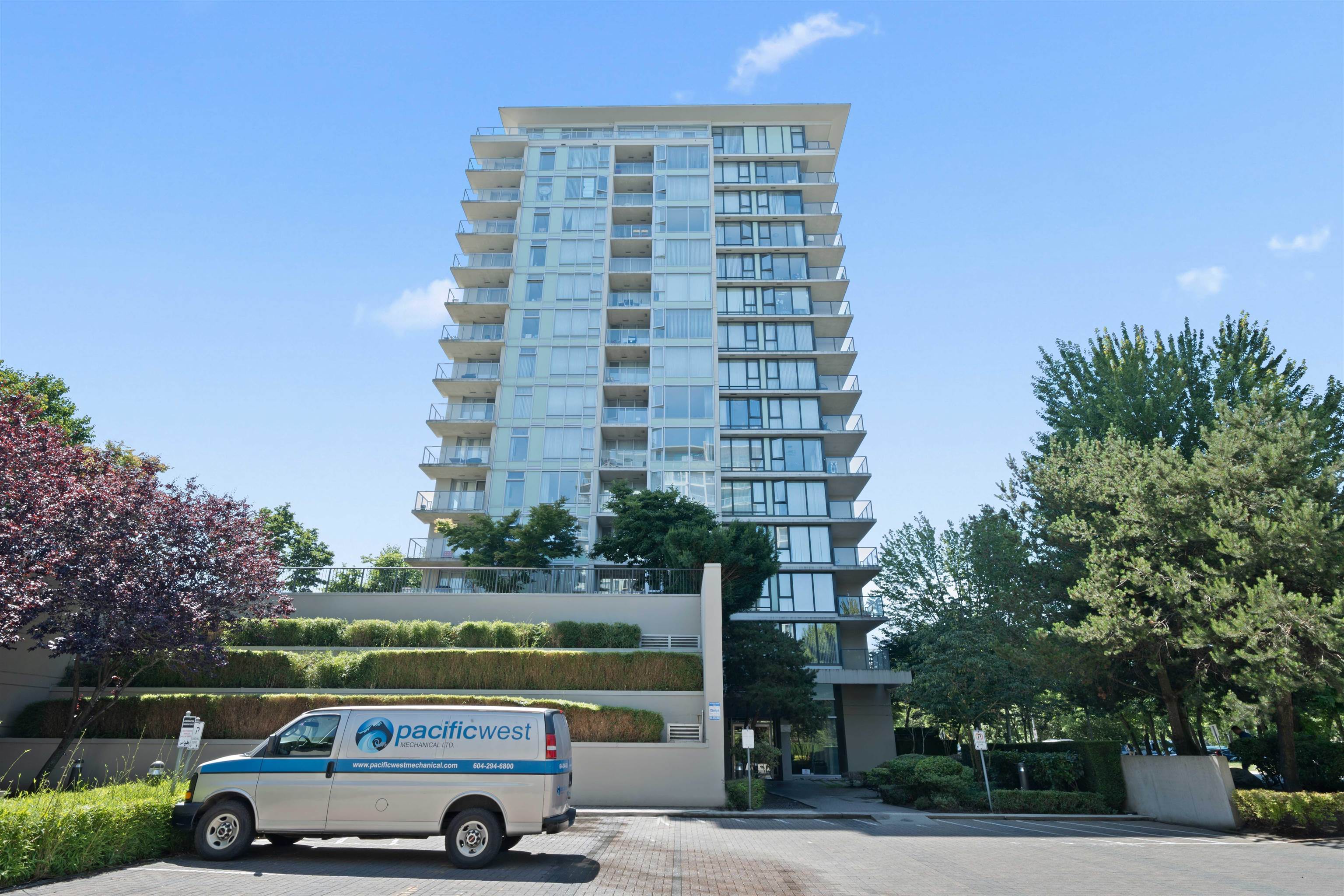 Brighouse Apartment/Condo for sale:  2 bedroom 838 sq.ft. (Listed 2024-10-04)