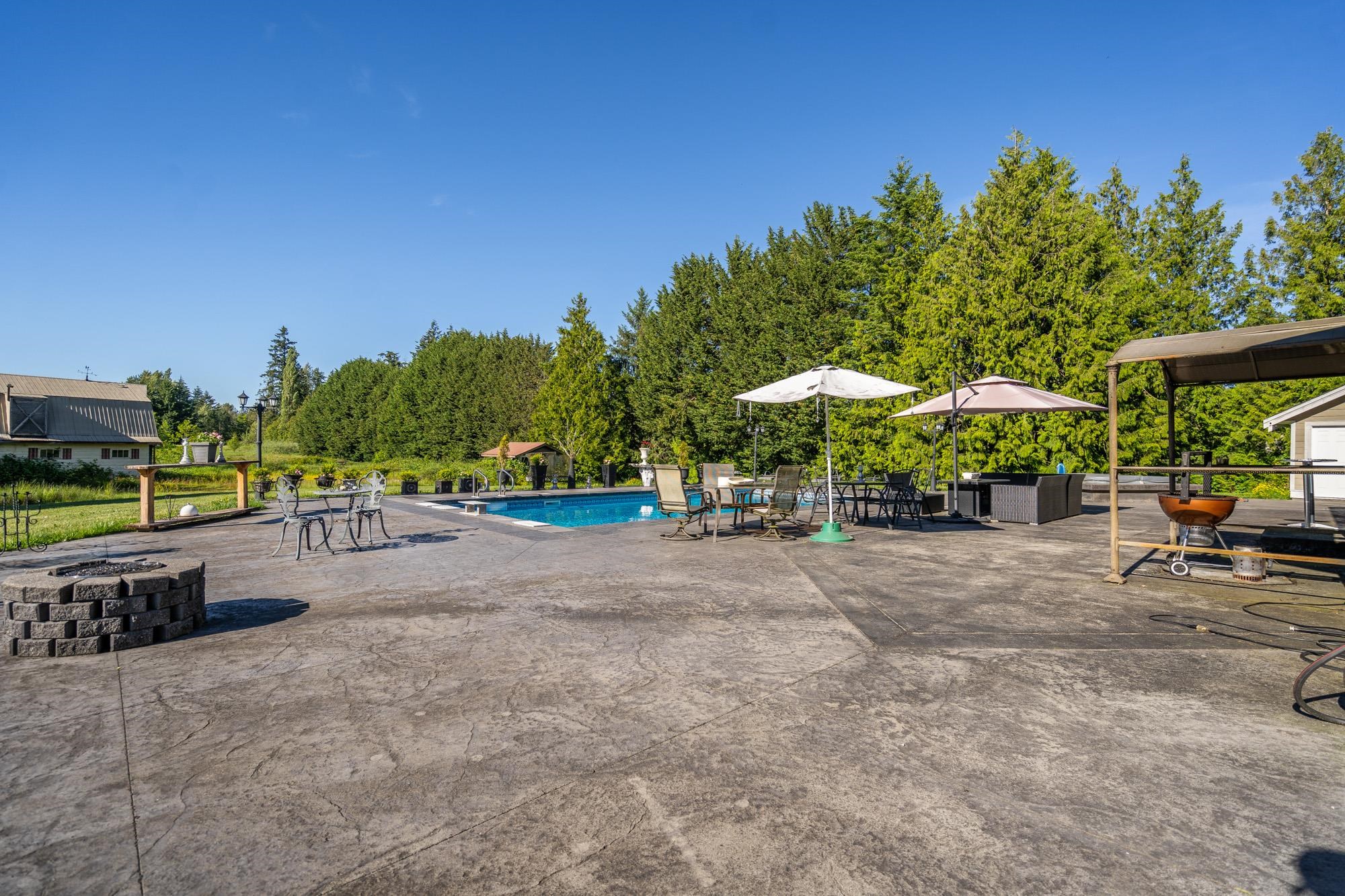 23939 8 Avenue, Langley, Campbell Valley, V2Z 2X8 35