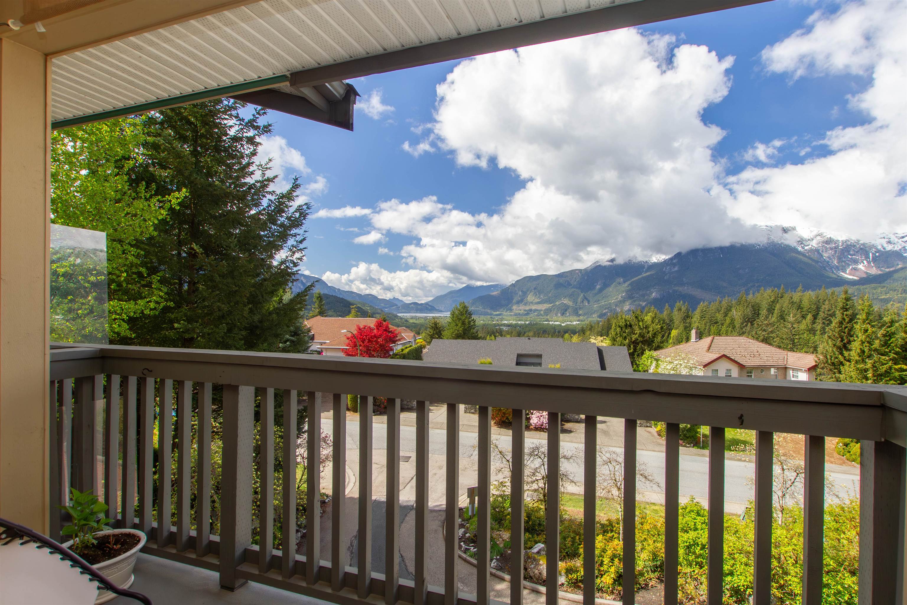 4 1026 Glacier View Drive, Squamish, Garibaldi Highlands, V8B 0G1 1