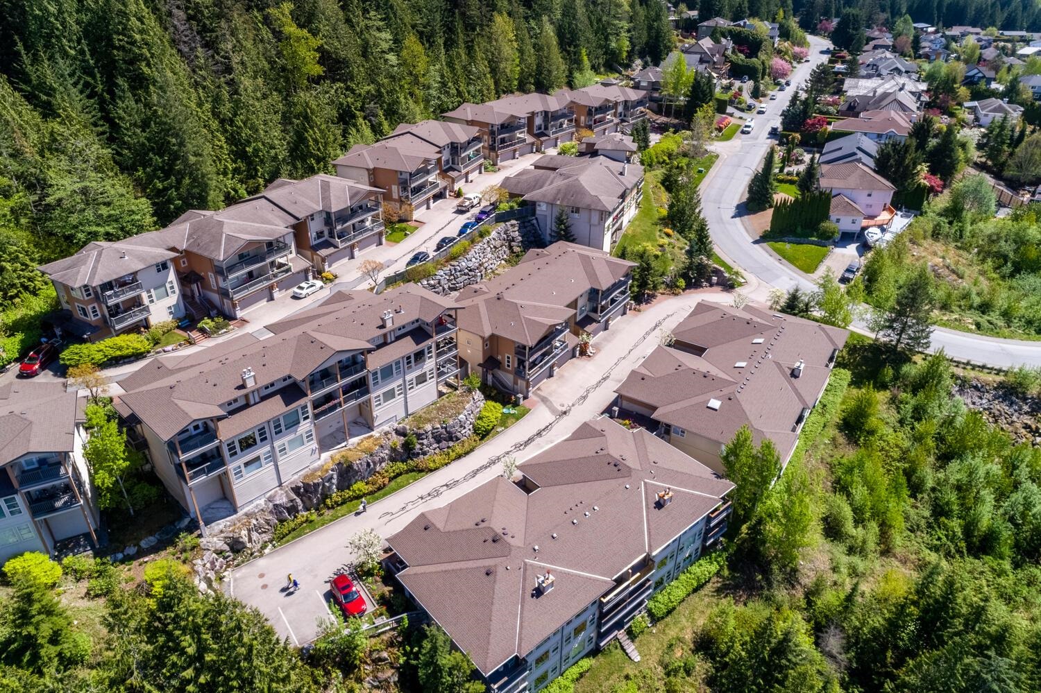 4 1026 Glacier View Drive, Squamish, Garibaldi Highlands, V8B 0G1 34