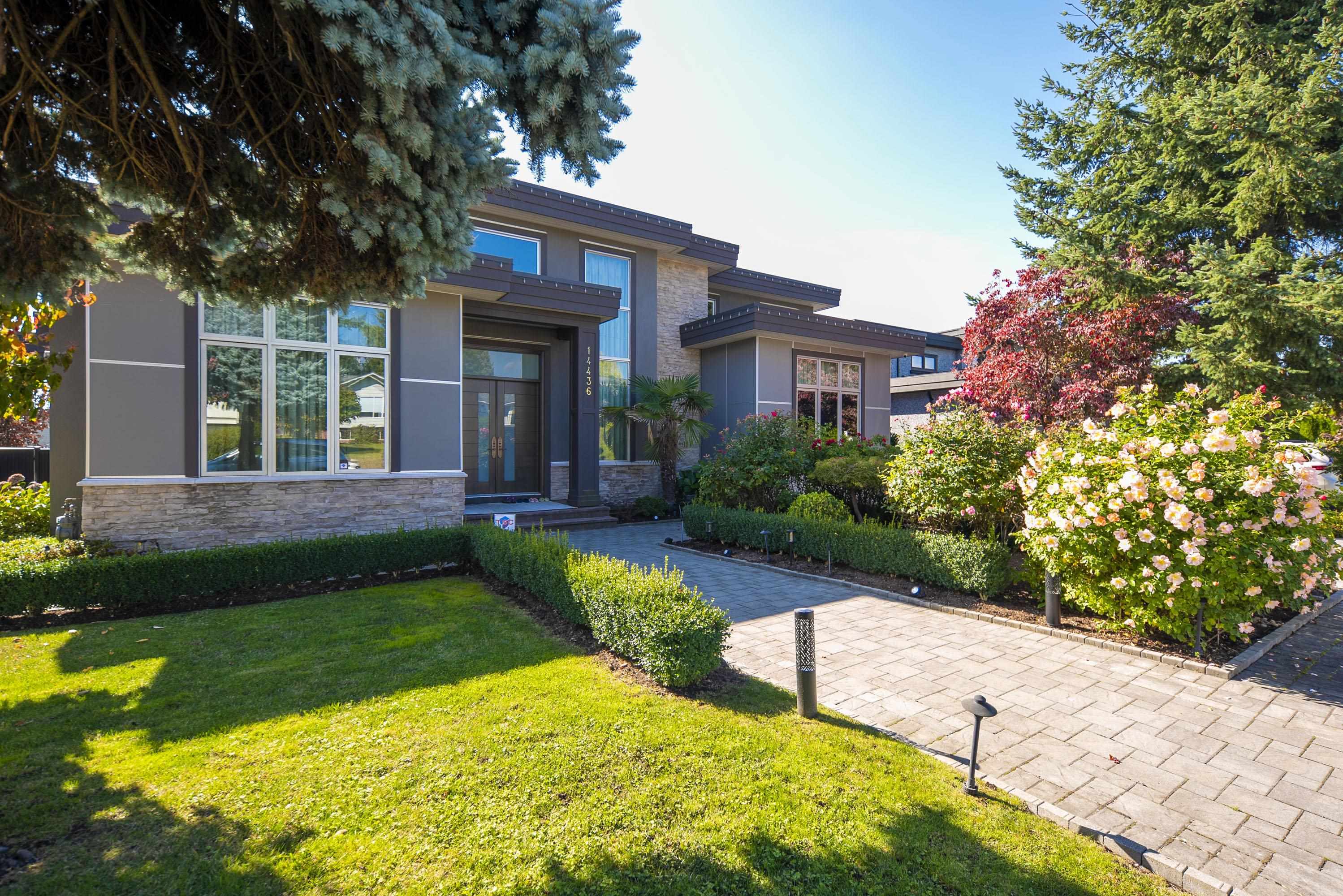 14436 Mann Park Crescent, White Rock, White Rock, V4B 3A8 1