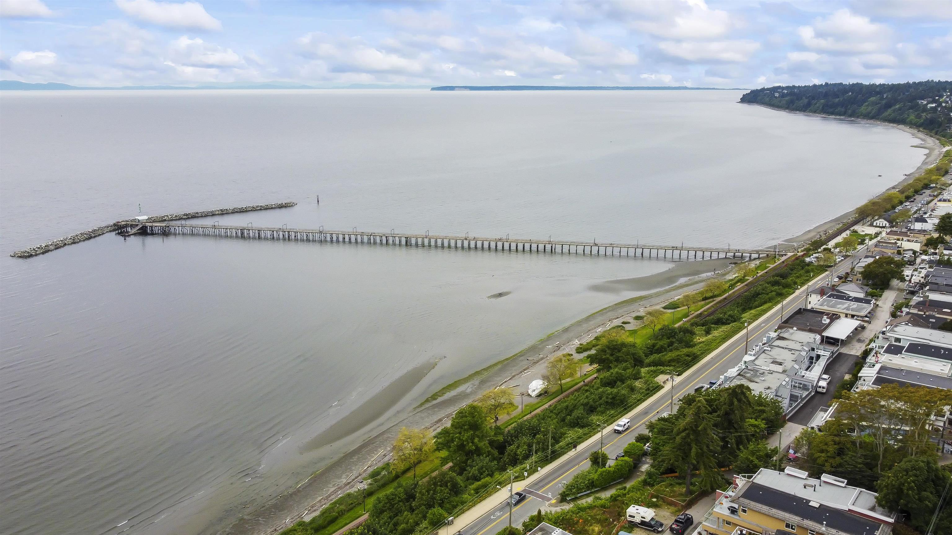 202 15147 Marine Drive, White Rock, White Rock, V4B 1C5 38