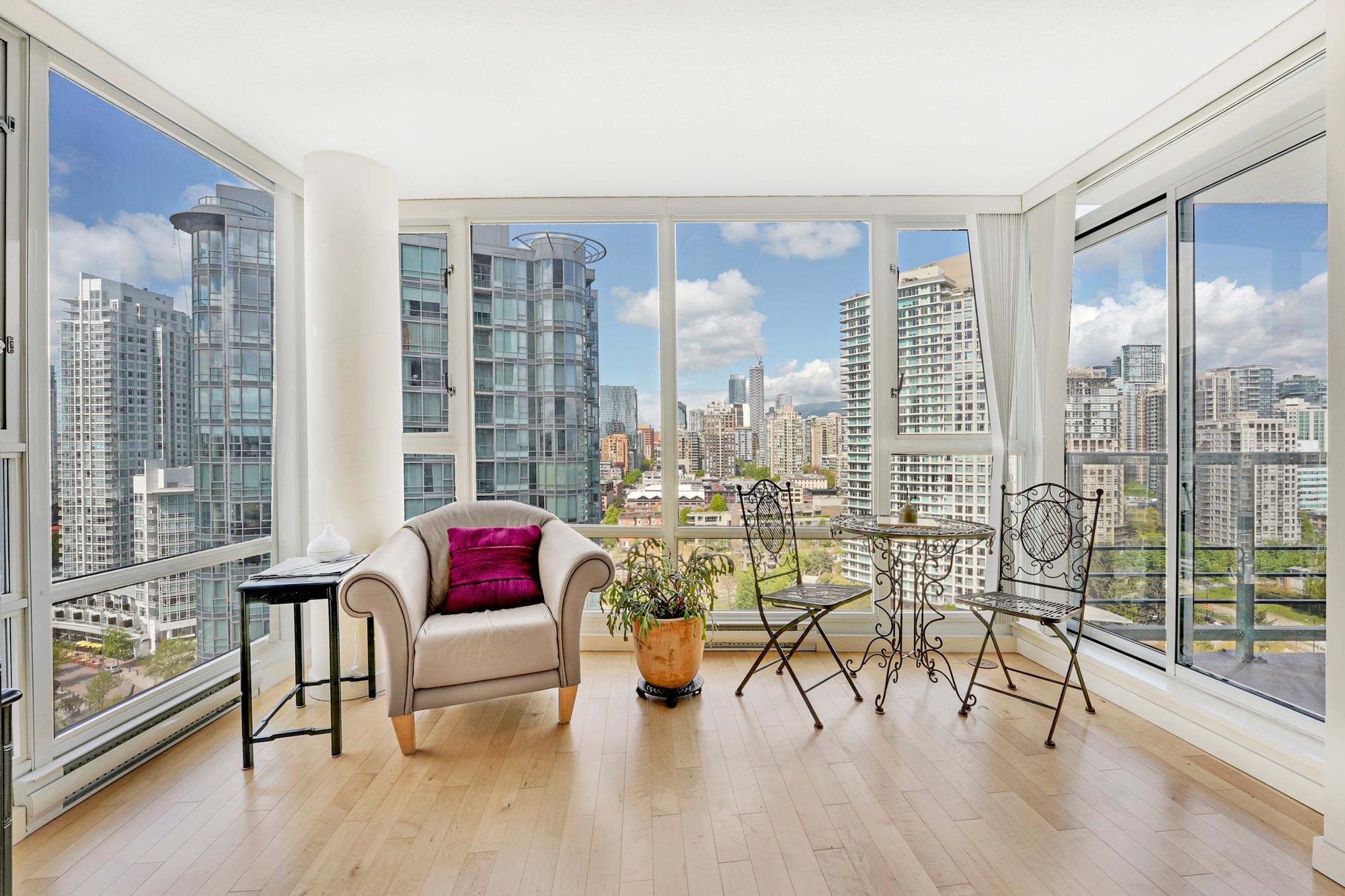 2208 1033 Marinaside Crescent, Vancouver, Yaletown, V6Z 3A3 1