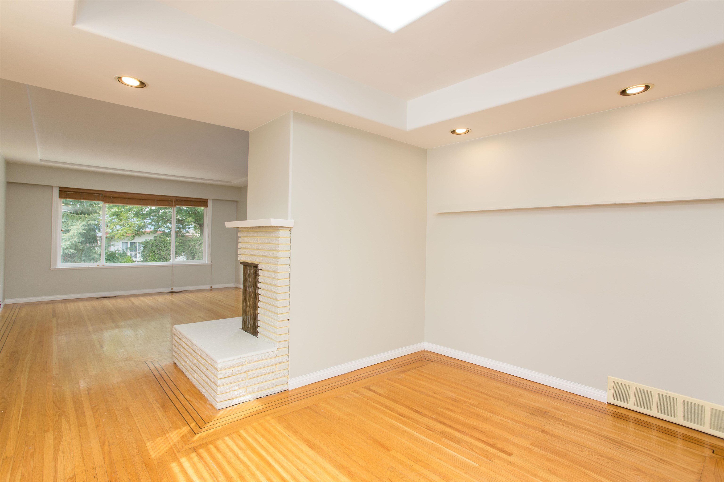 2536 E 29th Avenue, Vancouver, Collingwood VE, V5R 1V1 4