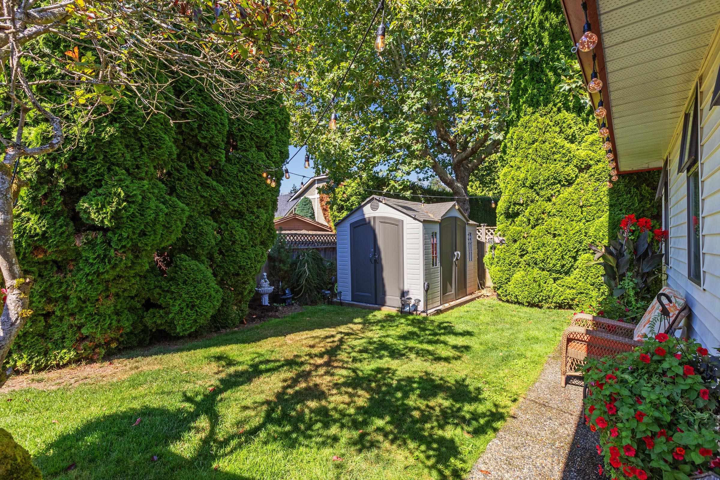 1947 144 Street, Surrey, Sunnyside Park Surrey, V4A 7M6 28