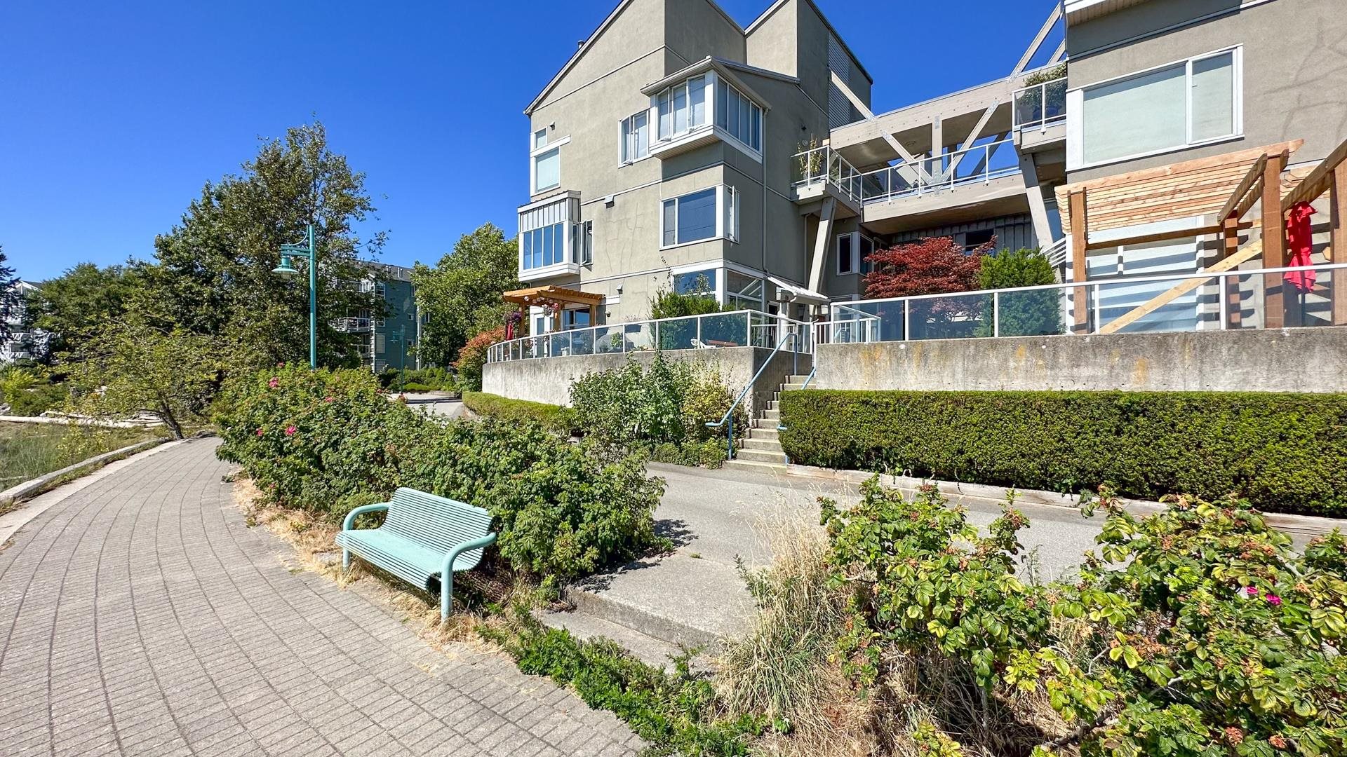 9 2138 E Kent Avenue South Avenue, Vancouver, South Marine, V5P 4X2 24