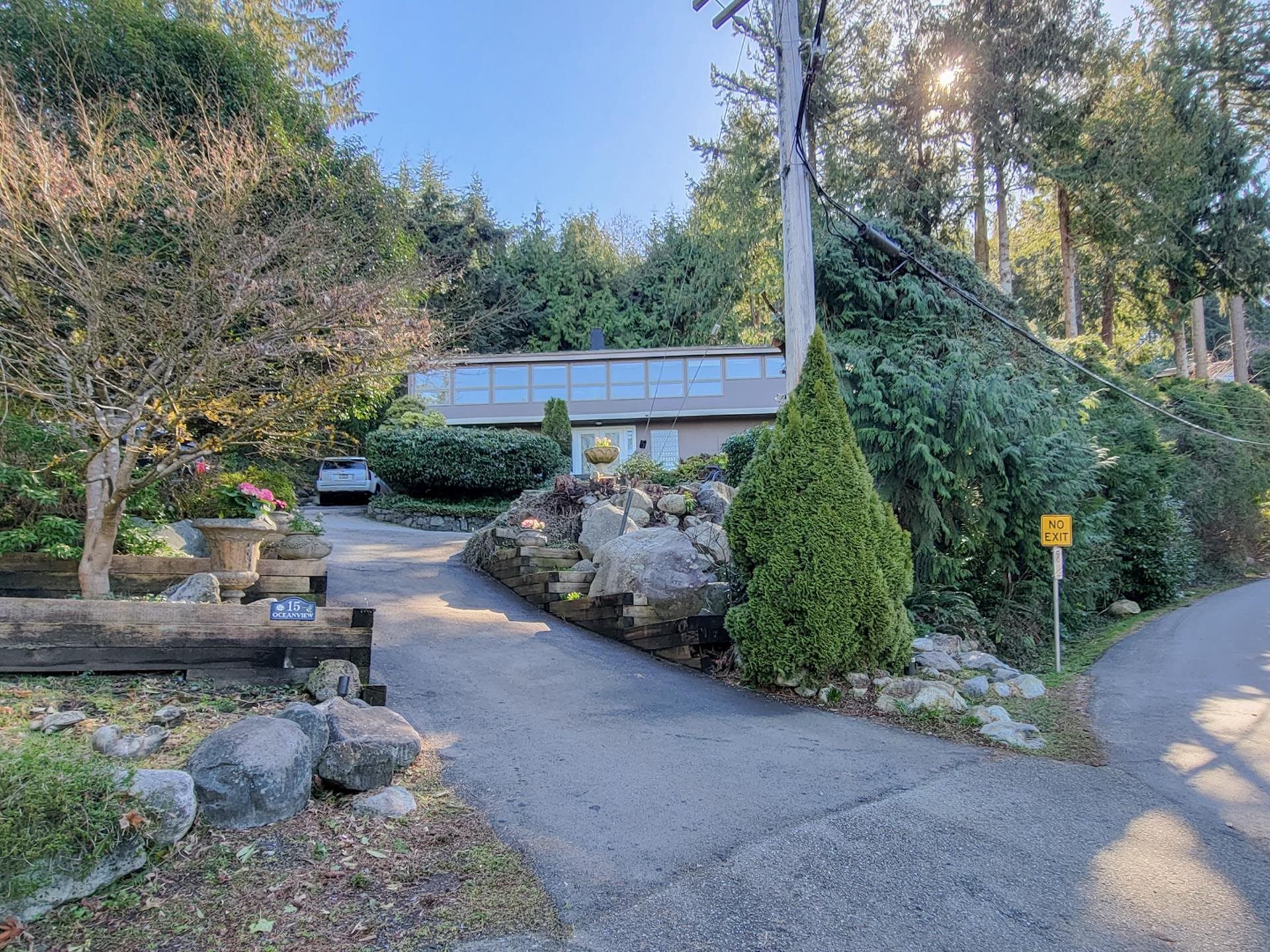 15 Oceanview Road, Lions Bay, Lions Bay, V0N 2E0 2