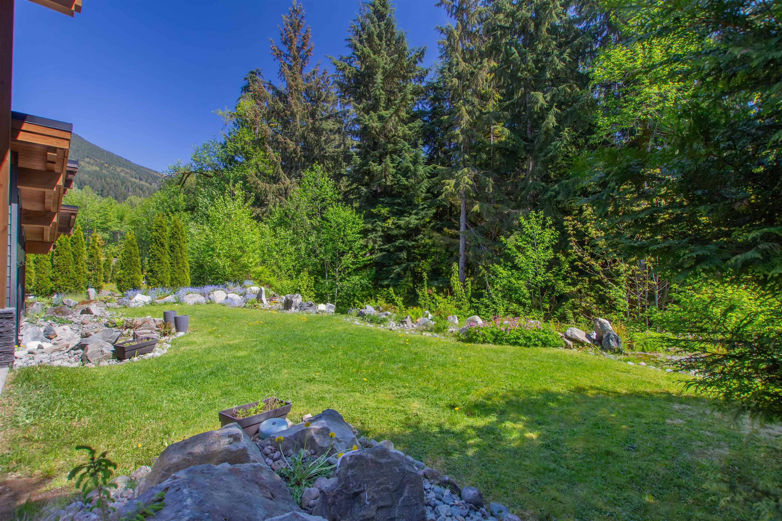 3316 Mamquam Road, Squamish, University Highlands, V8B 0S6 5