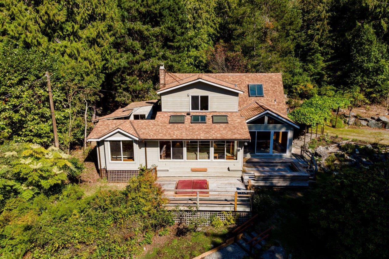 Listing image of 687 WINDJAMMER ROAD