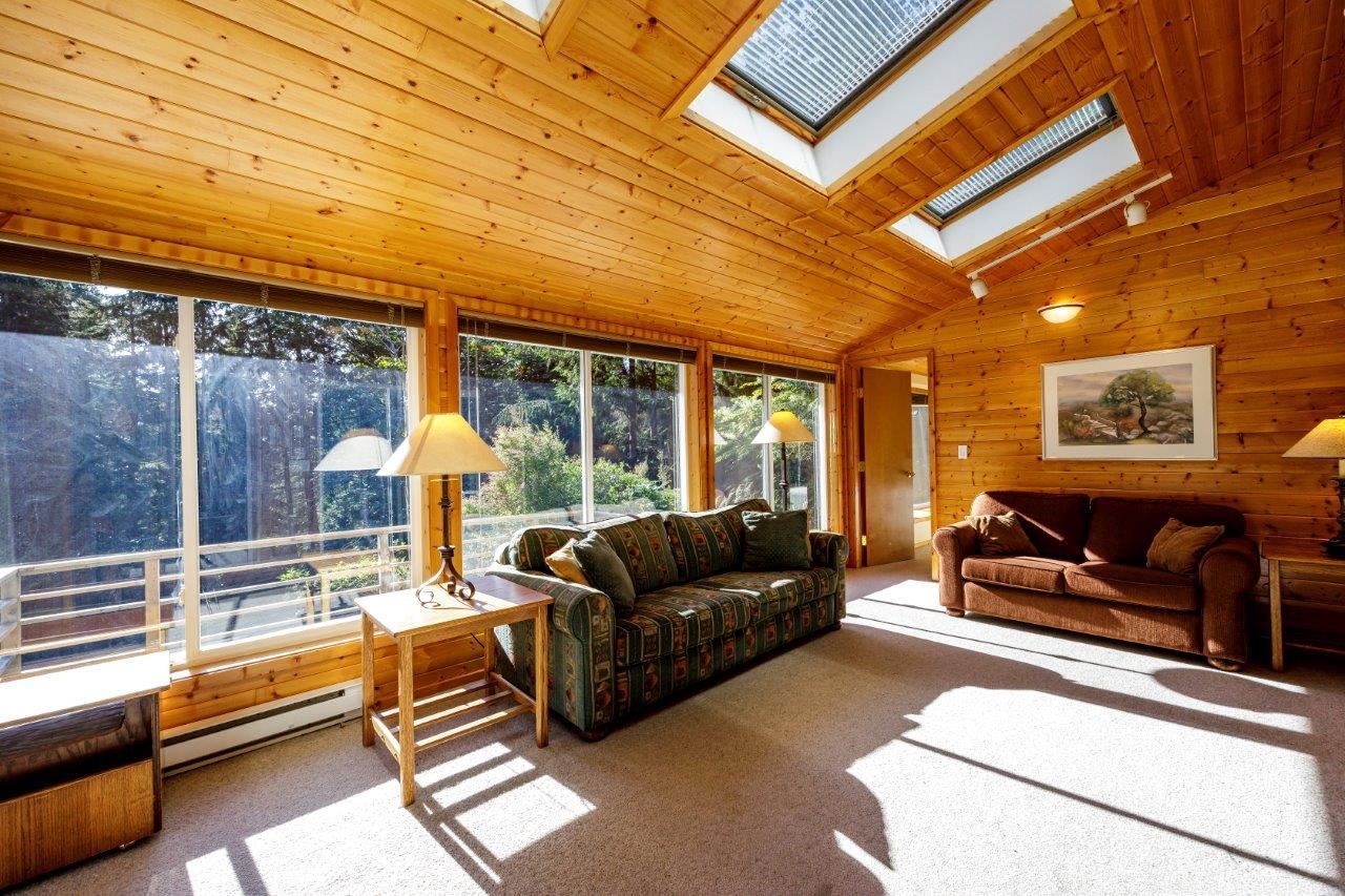 Listing image of 687 WINDJAMMER ROAD