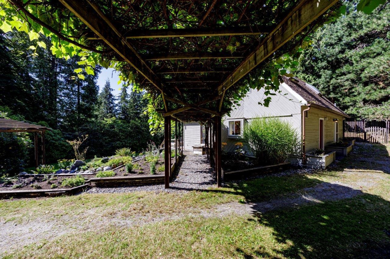 Listing image of 687 WINDJAMMER ROAD