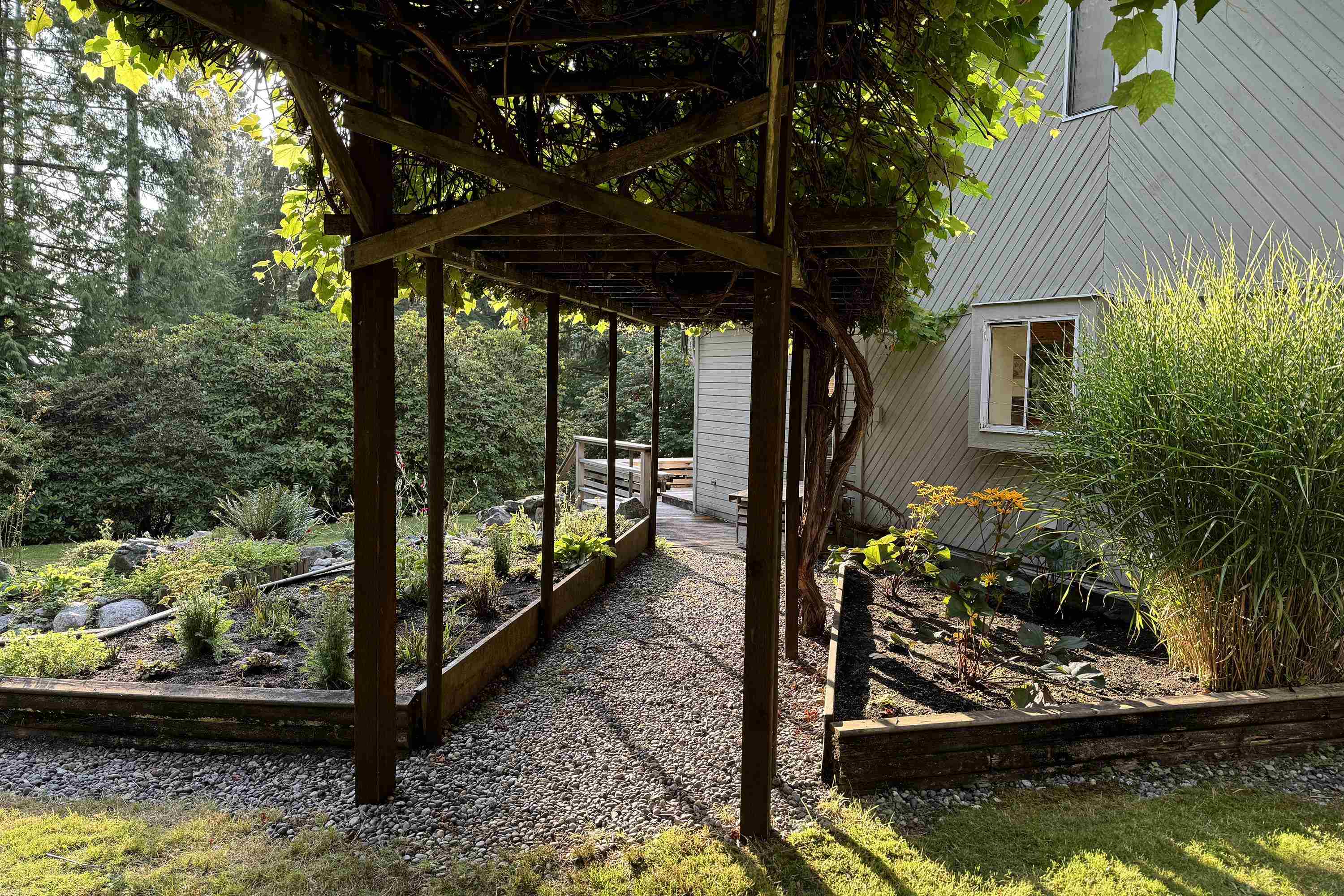 Listing image of 687 WINDJAMMER ROAD