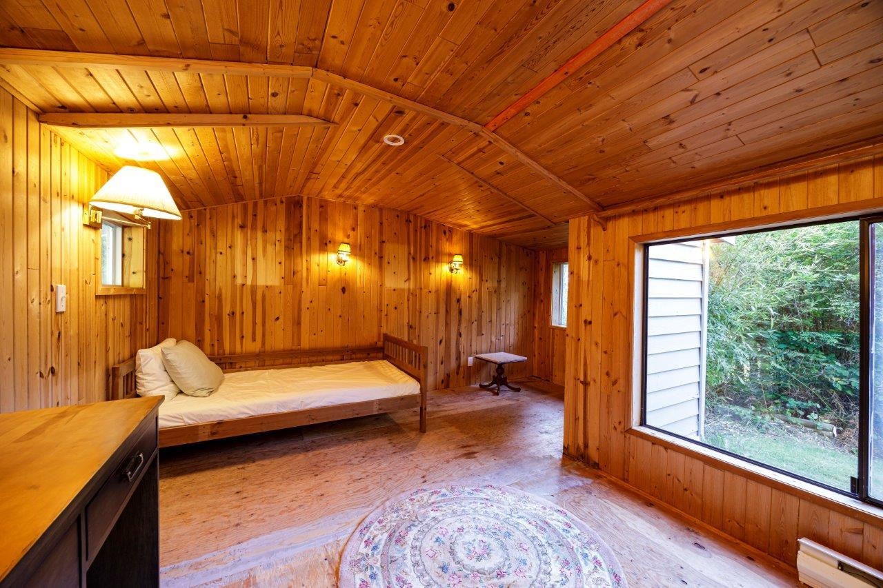 Listing image of 687 WINDJAMMER ROAD