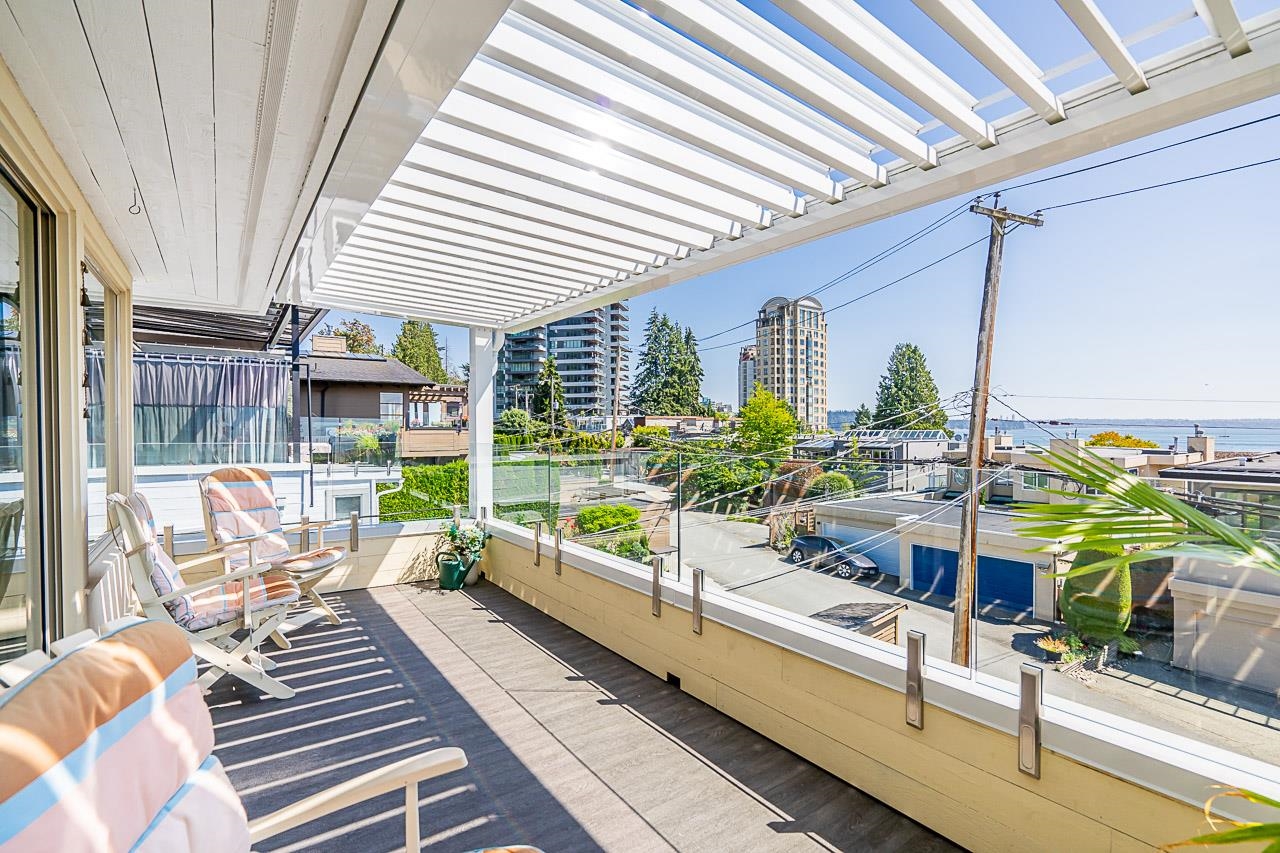 2336 Marine Drive, West Vancouver, Dundarave, V7V 1K8 2