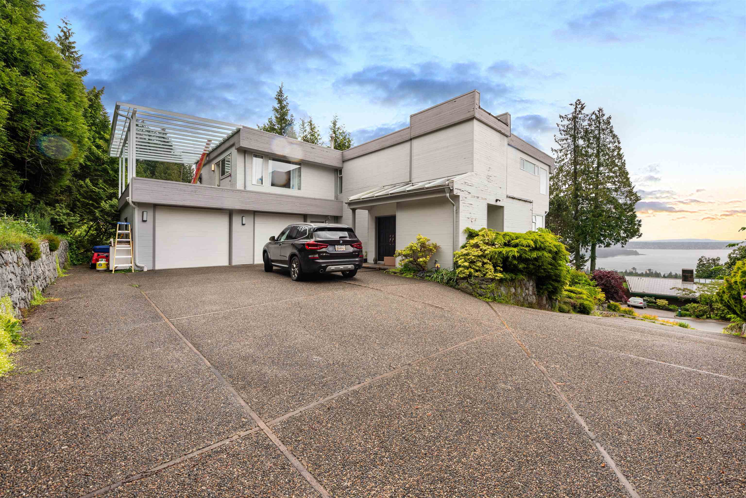 Listing image of 2206 WESTHILL DRIVE