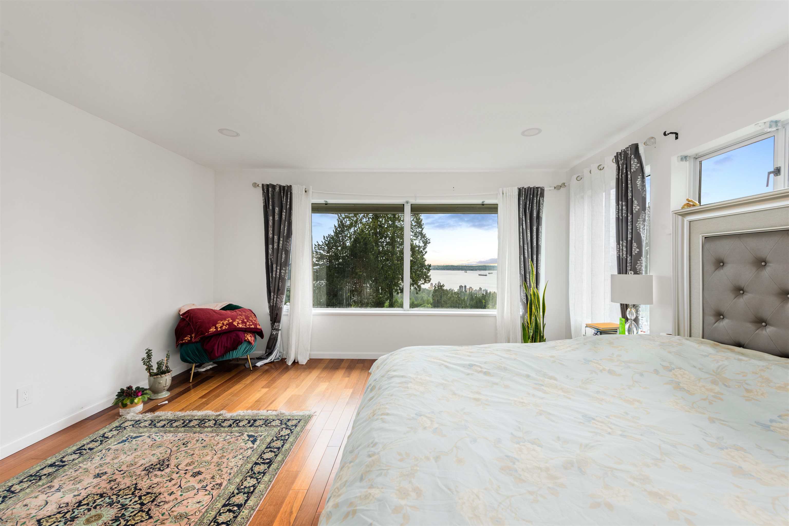 Listing image of 2206 WESTHILL DRIVE