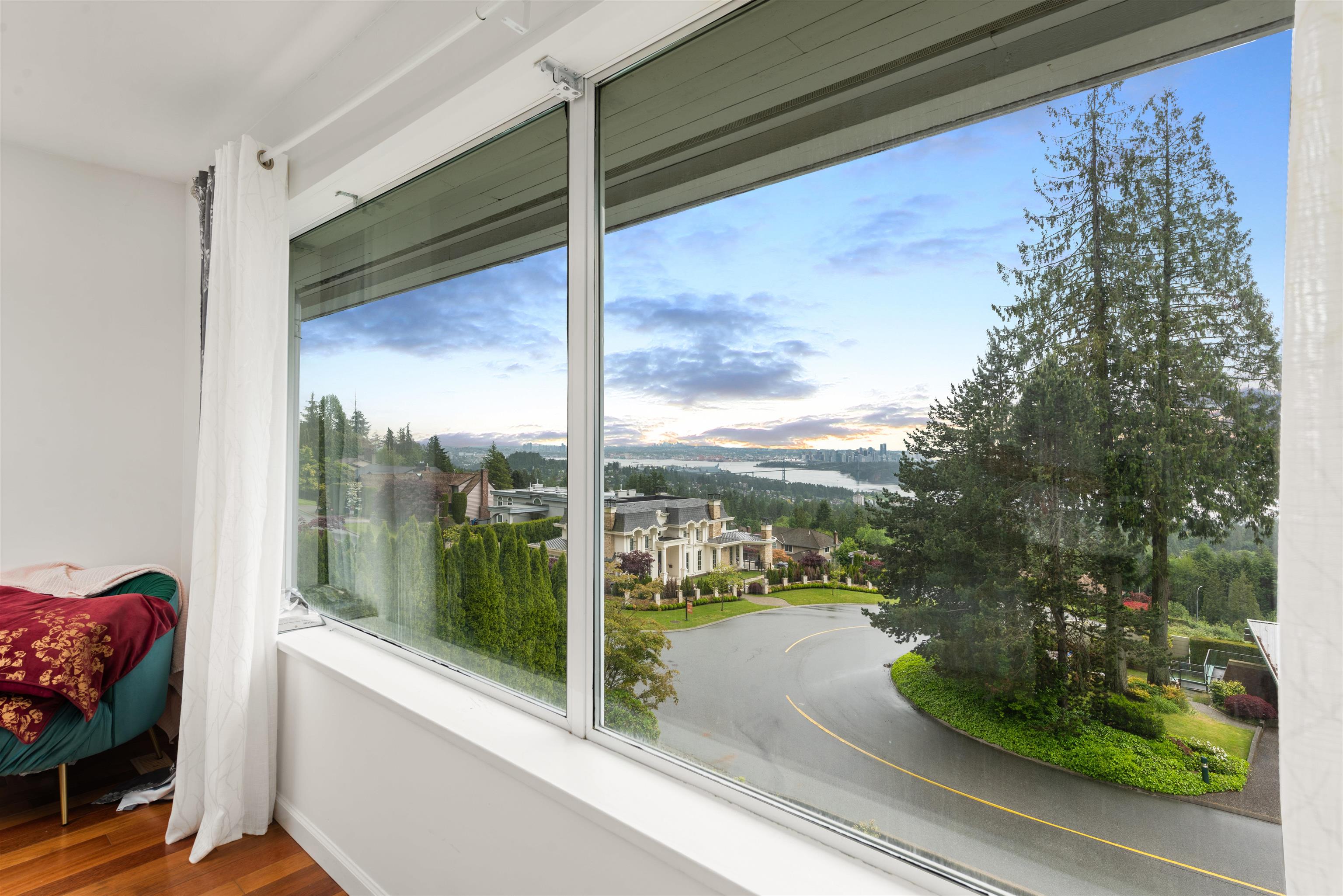 Listing image of 2206 WESTHILL DRIVE