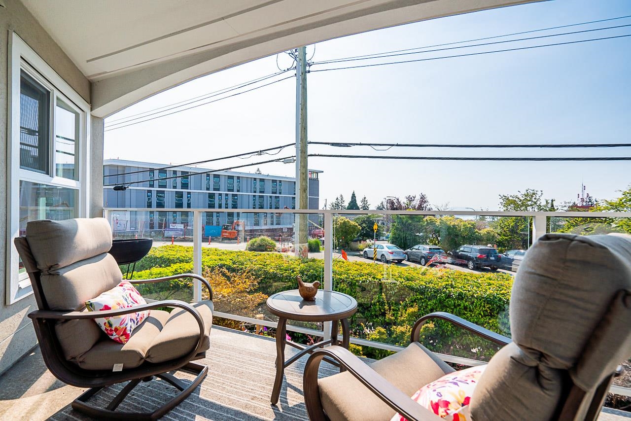 203 15367 Buena Vista Avenue, White Rock, White Rock, V4B 1Y7 26