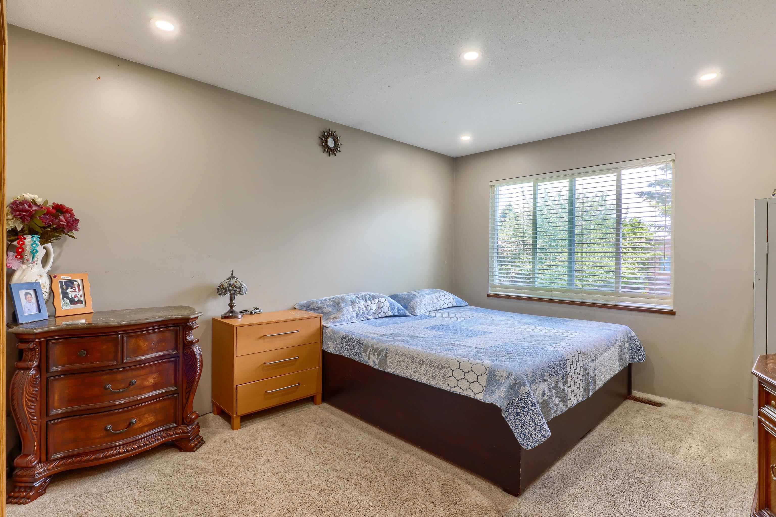 6591 130a Street, Surrey, West Newton, V3W 8P5 12