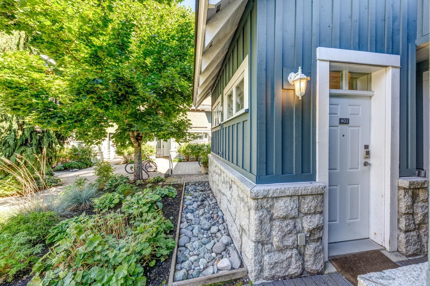 403 4405 Blackcomb Way, Whistler, Whistler Village, V8E 0X7 4