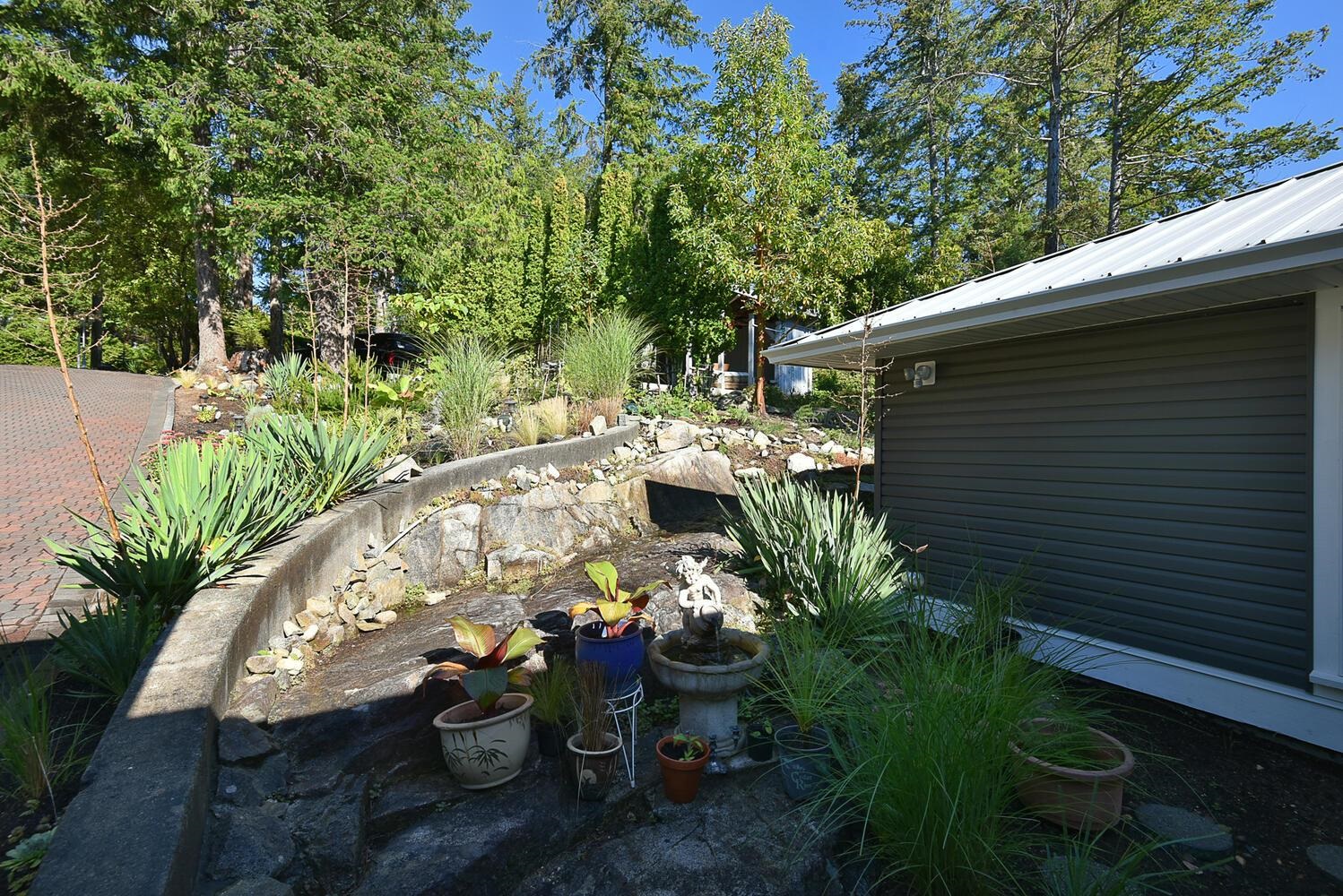 12828 Gilden Road, Madeira Park, Pender Harbour Egmont, V0N 2H1 24