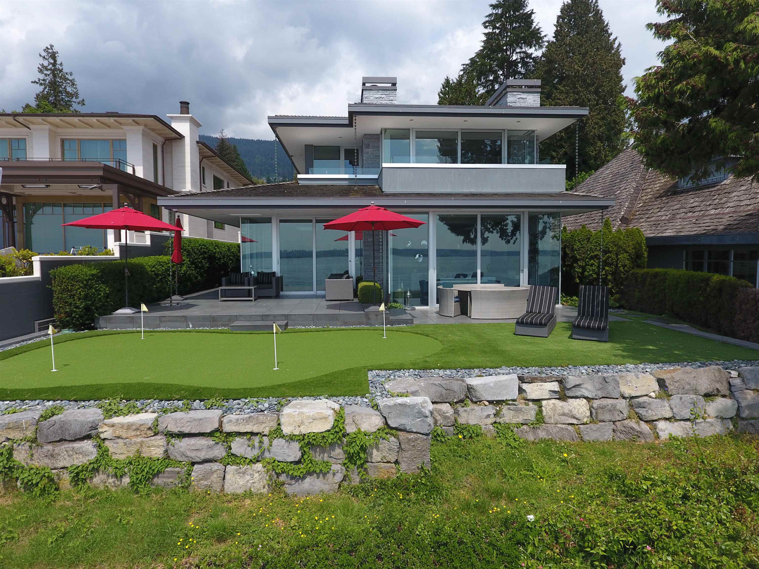 2878 Bellevue Avenue, West Vancouver, Altamont, V7V 1E8 3