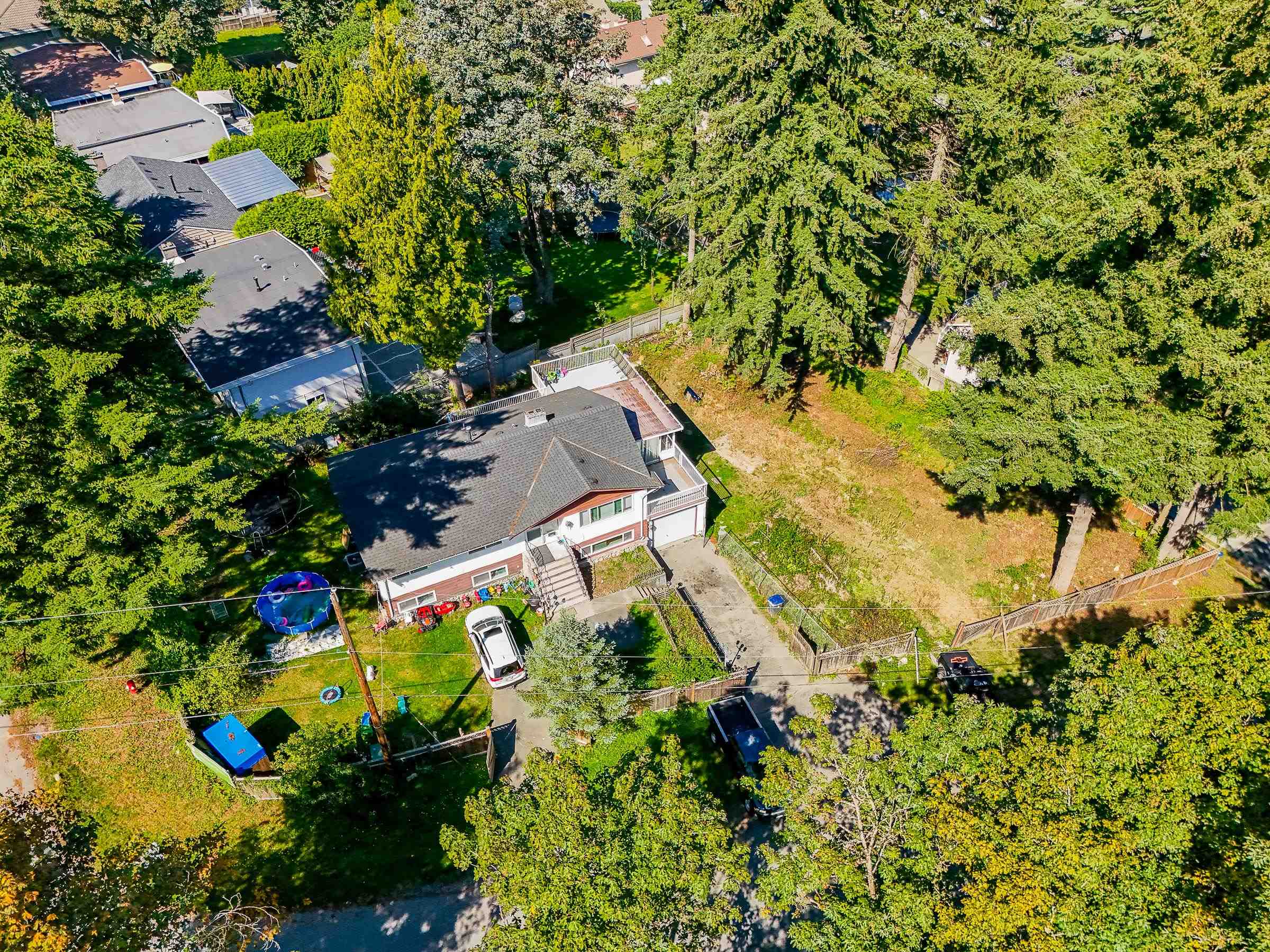 11505 Currie Drive, Surrey, Bolivar Heights, V3R 5S8 2