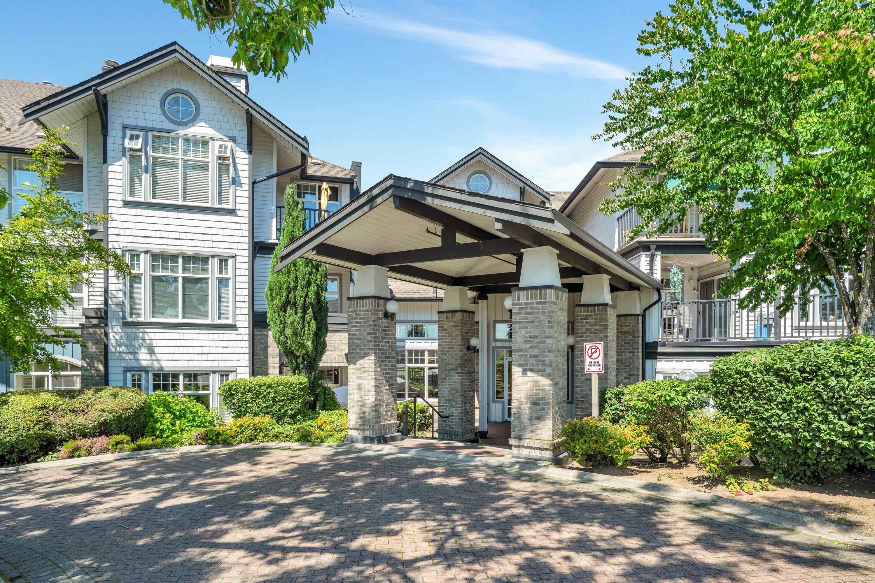 317 83 Star Crescent, New Westminster, Queensborough, V3M 6X8 1