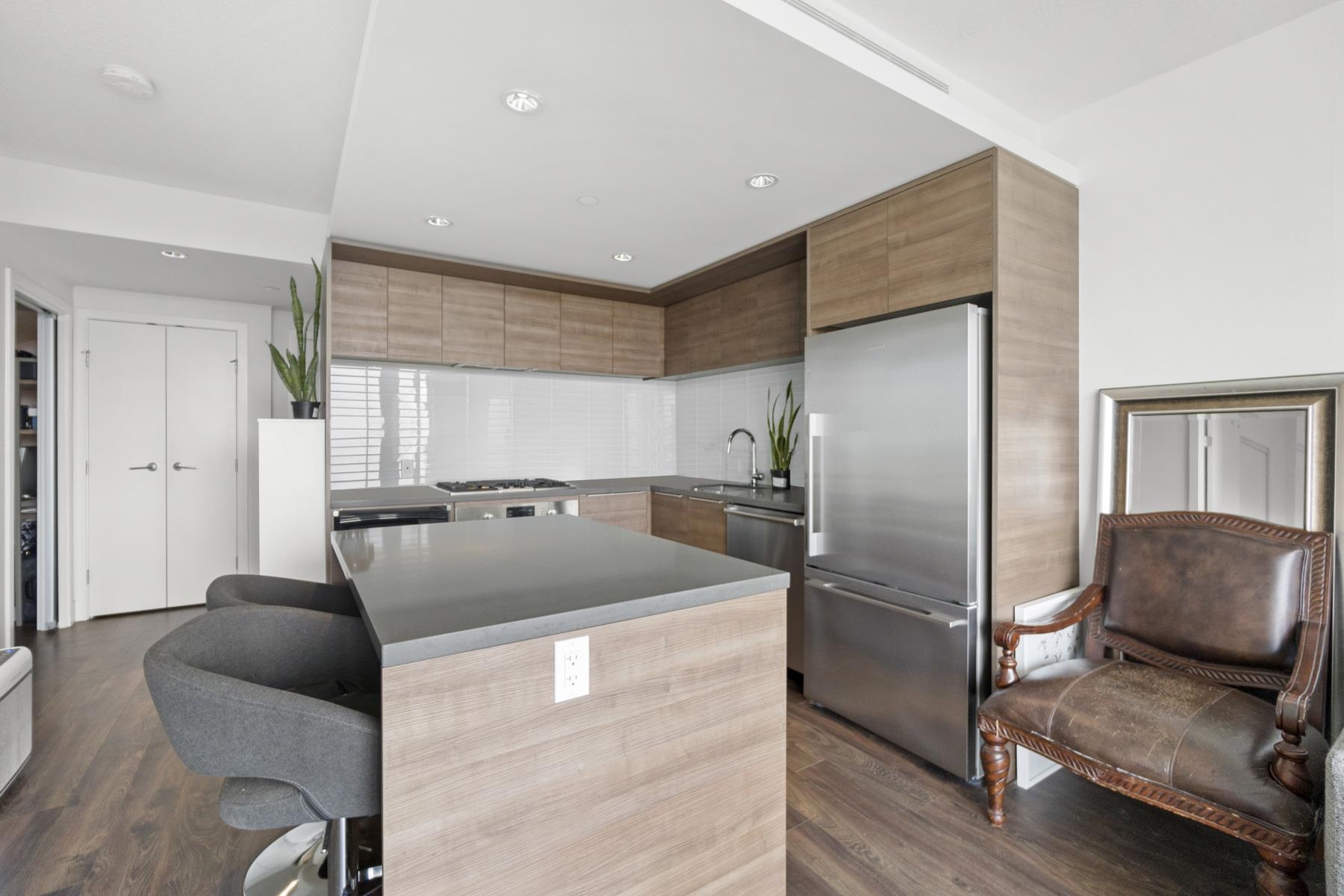 Listing image of 1405 1550 FERN STREET