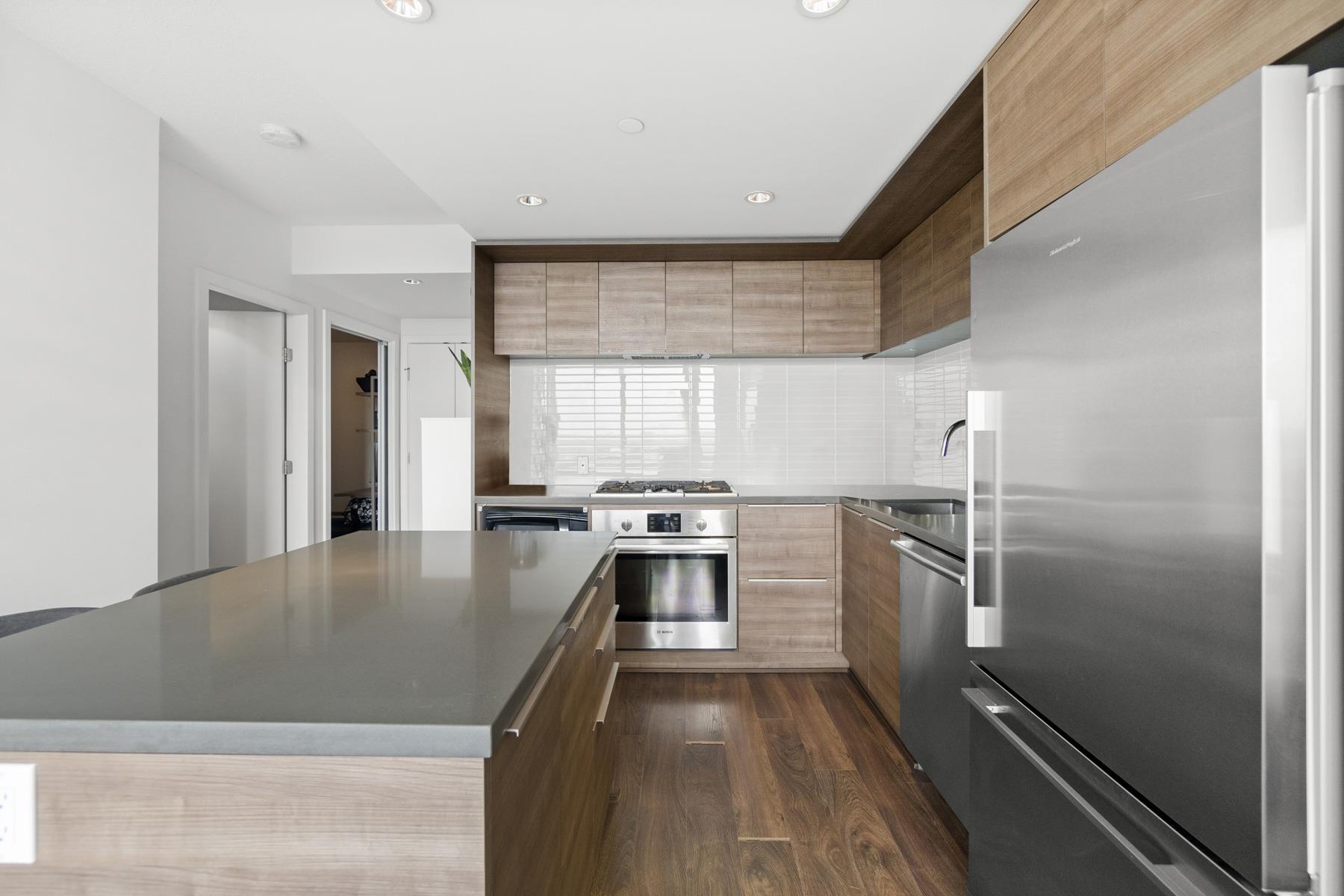 Listing image of 1405 1550 FERN STREET