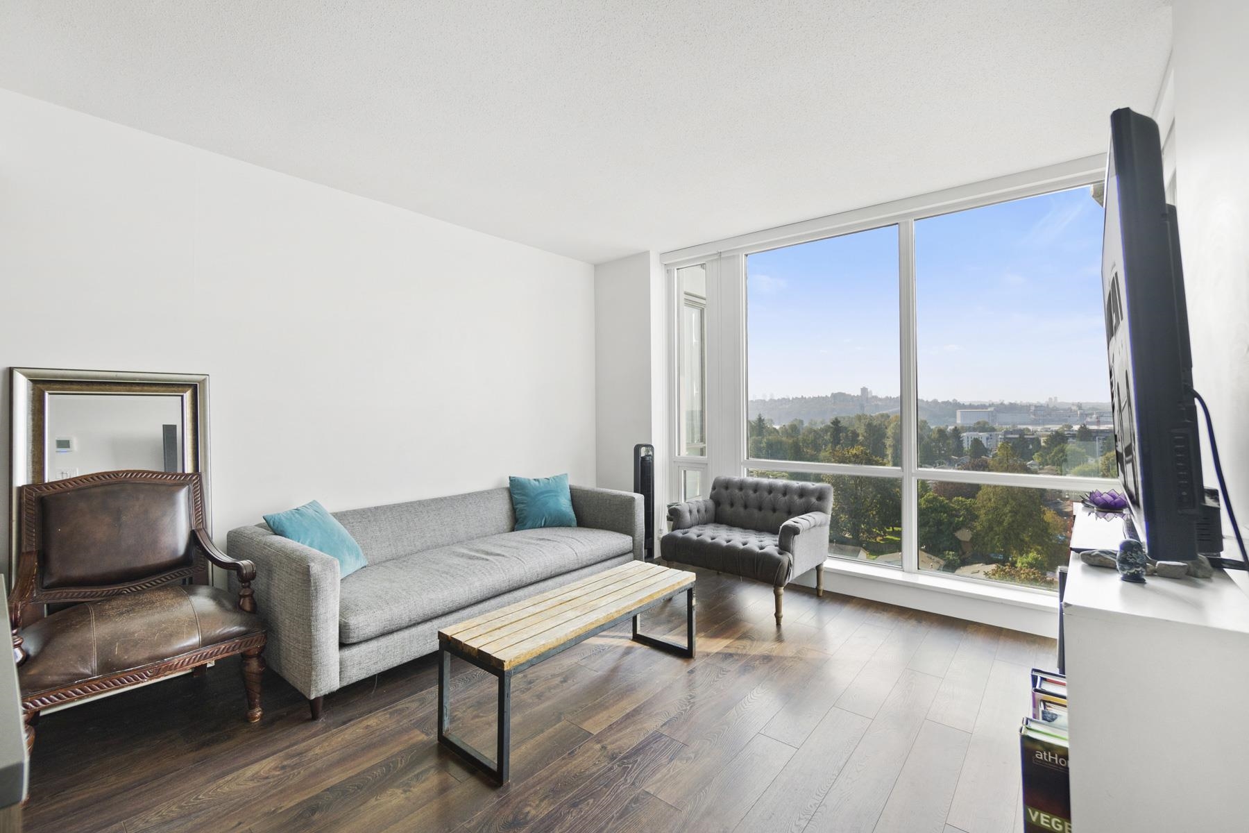Listing image of 1405 1550 FERN STREET