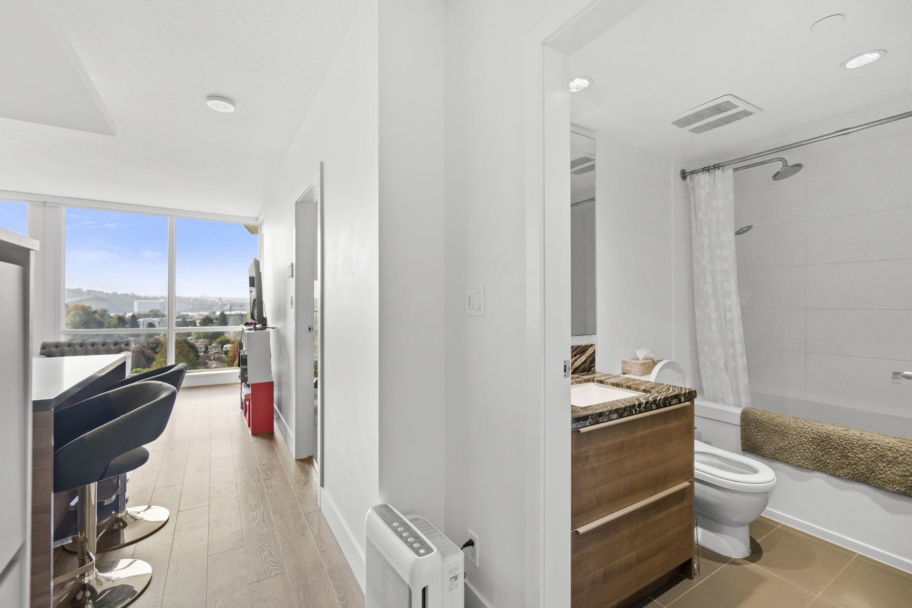 Listing image of 1405 1550 FERN STREET