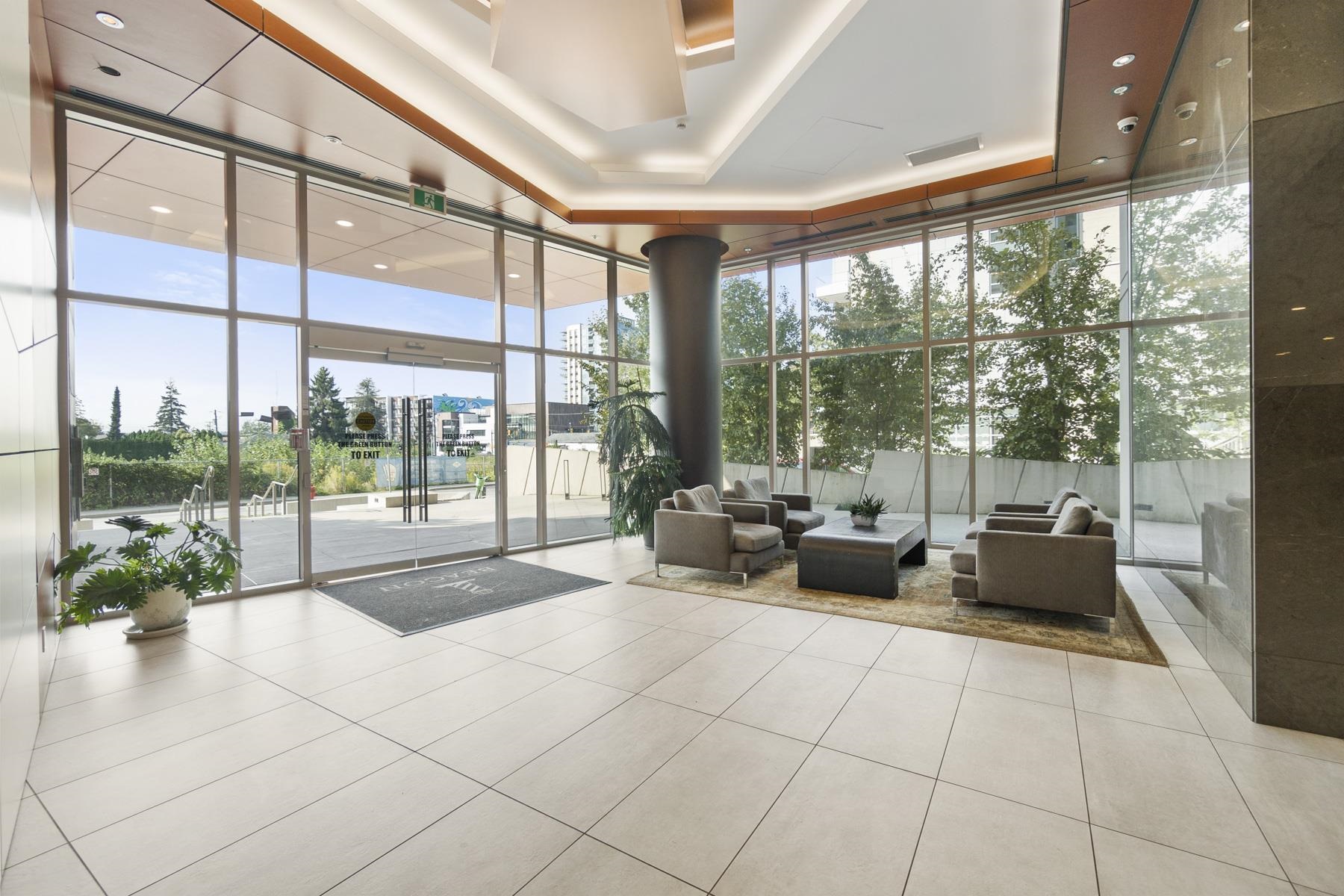 Listing image of 1405 1550 FERN STREET