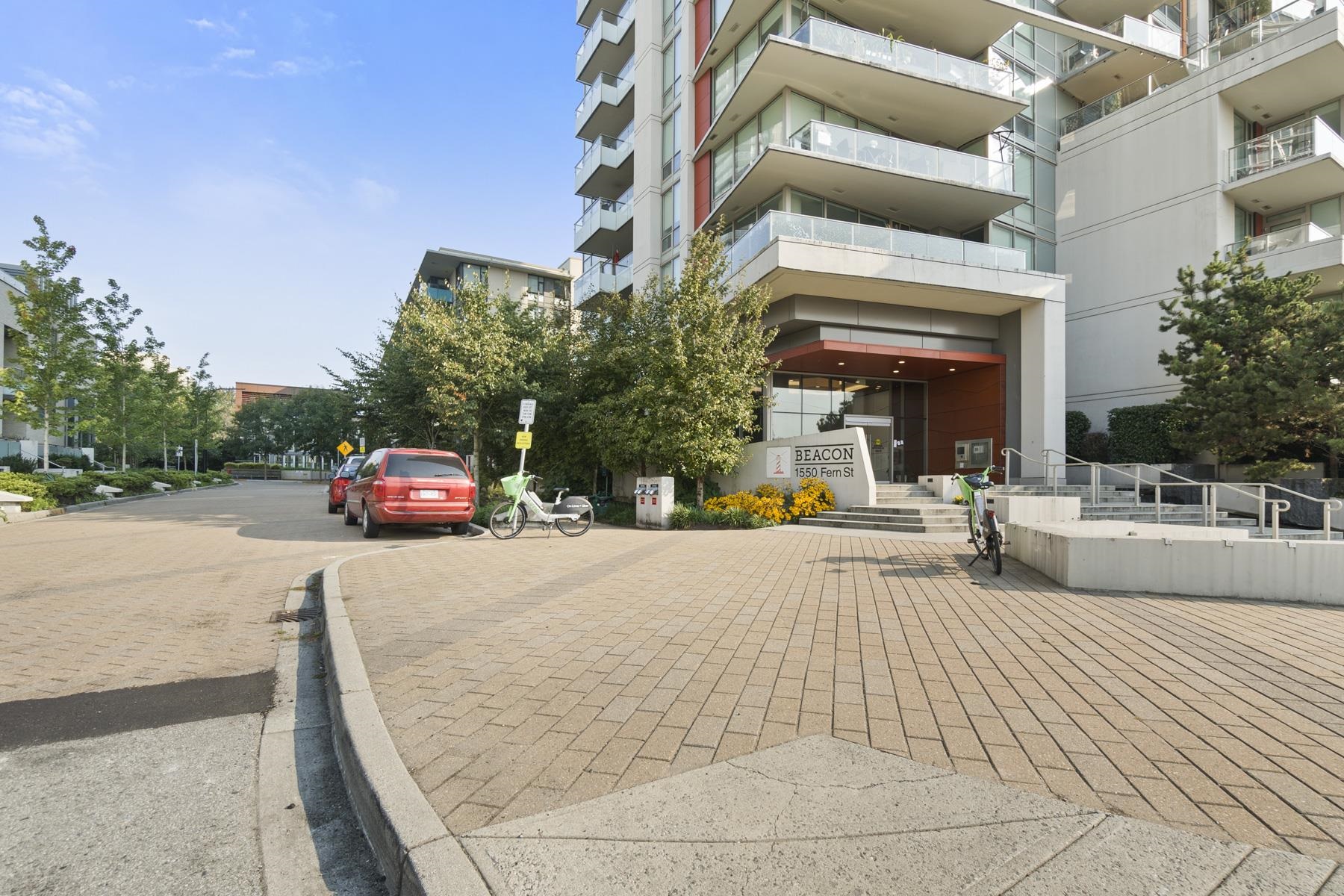 Listing image of 1405 1550 FERN STREET