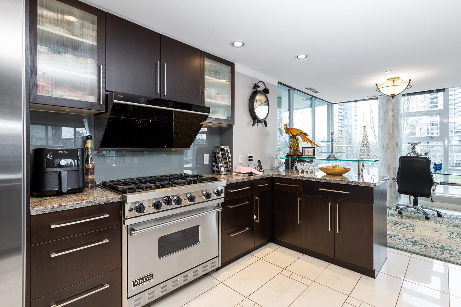 301 638 Beach Crescent, Vancouver, Yaletown, V6Z 3H4 14