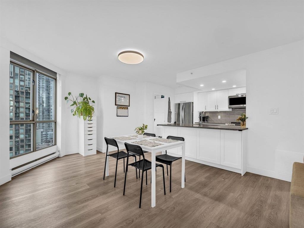 2303 867 Hamilton Street, Vancouver, Downtown VW, V6B 6B7 7