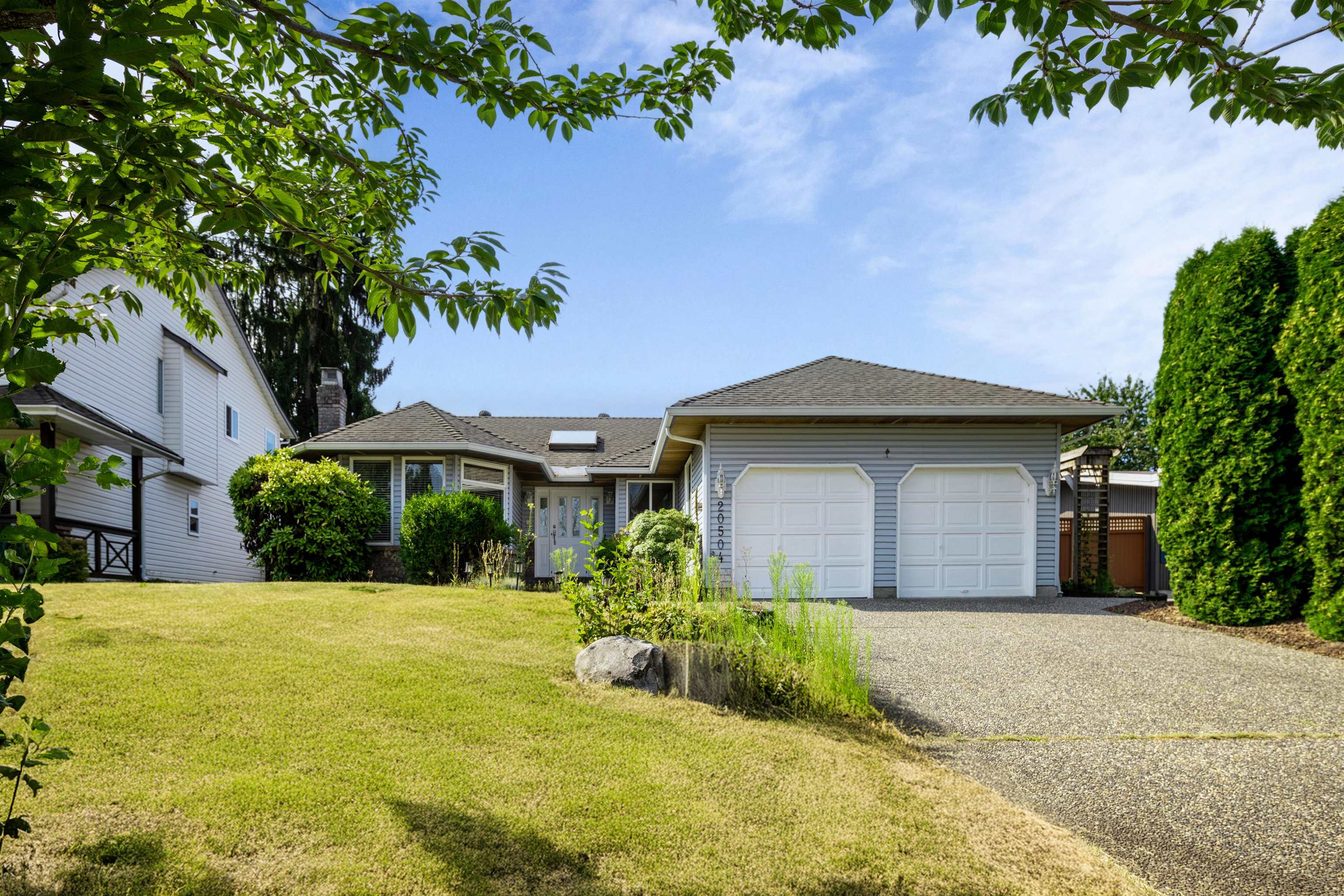 20504 98 Avenue, Langley, Walnut Grove, V1M 2H6 1