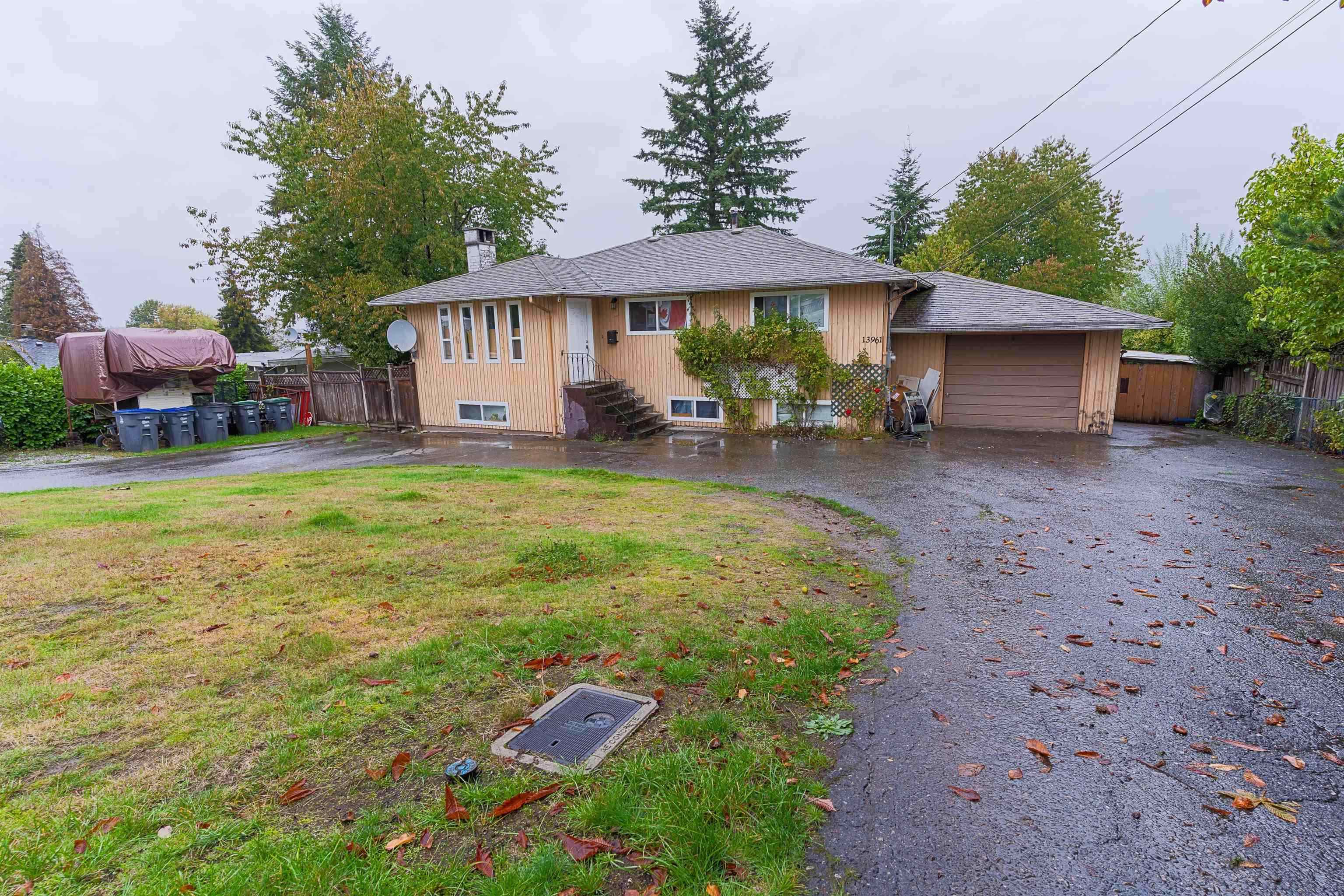 13961 115 Avenue, Surrey, Bolivar Heights, V3R 5Y3 1