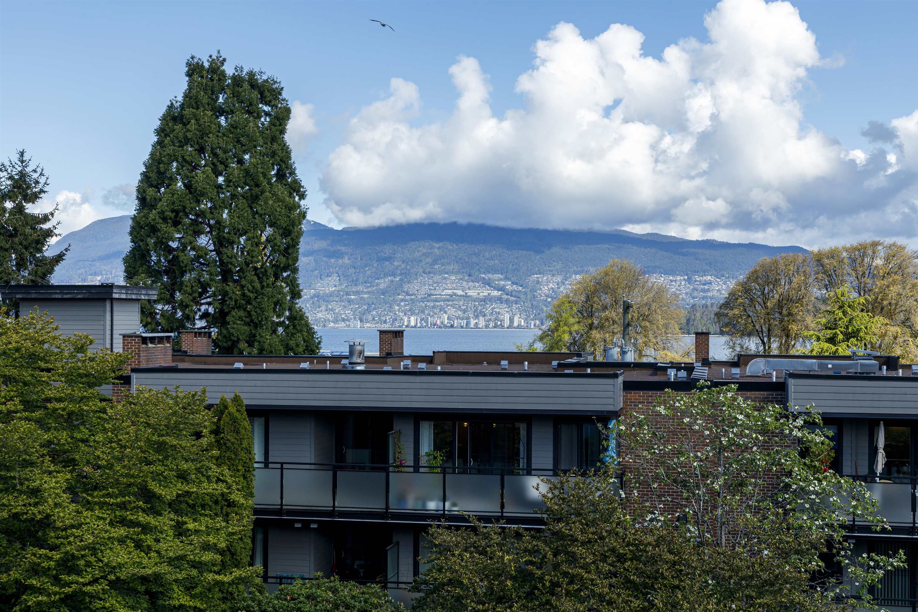 2240 York Avenue, Vancouver, Kitsilano, V6K 1C6 23