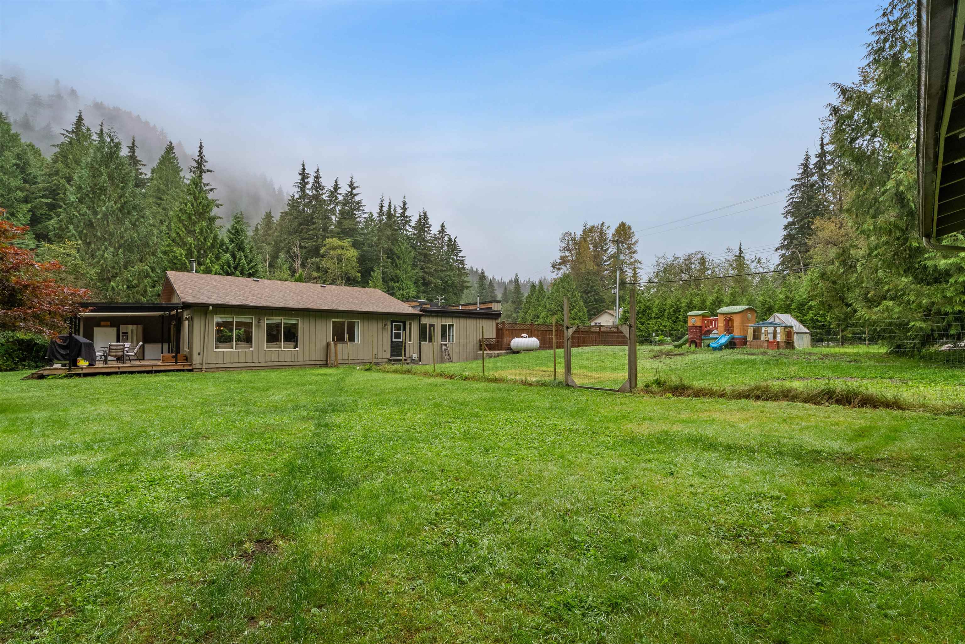 11932 Dewdney Trunk Road, Mission, Steelhead, V4S 1L2 34