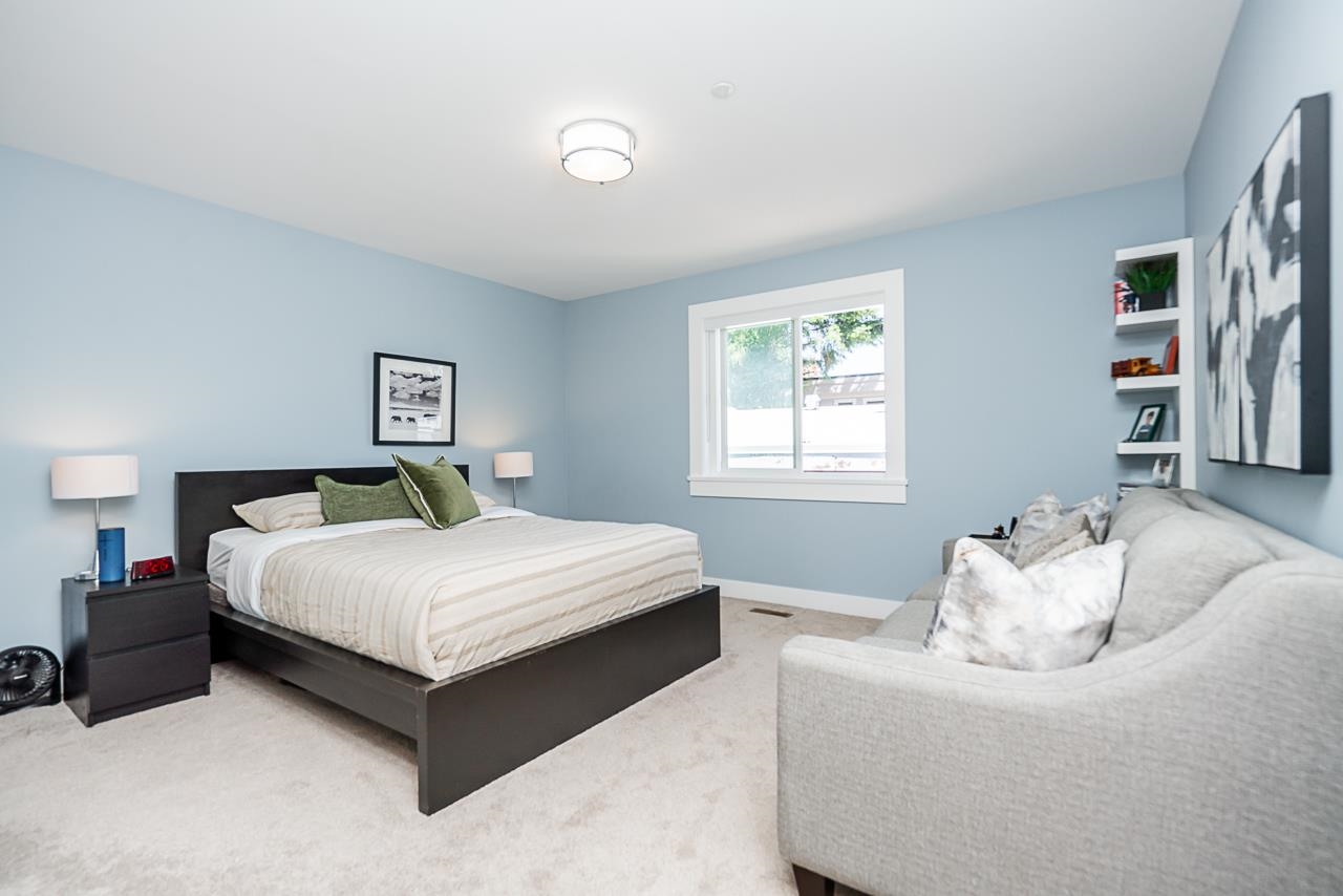 13727 Malabar Avenue, White Rock, White Rock, V4B 2X8 16