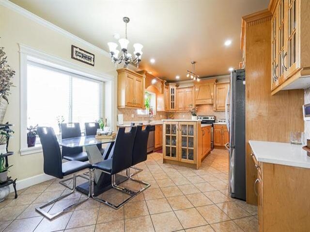 13535 80a Avenue, Surrey, Queen Mary Park Surrey, V3W 1R3 7