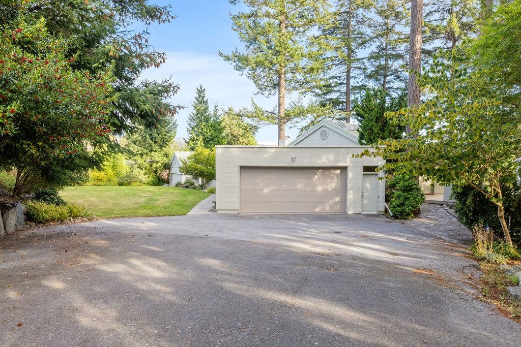 12416 Whitestone Road, Madeira Park, Pender Harbour Egmont, V0N 2H1 5